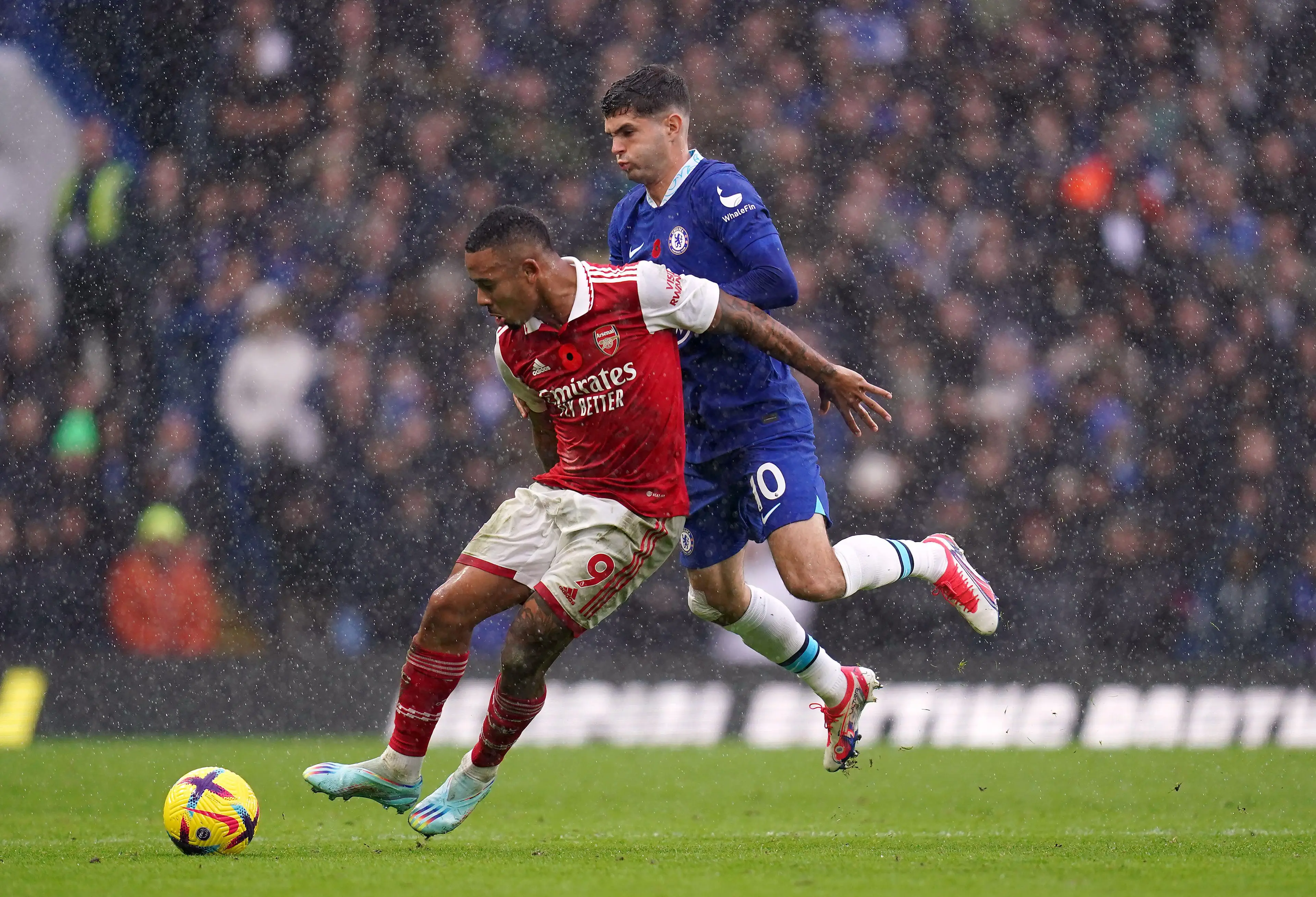 Christian Pulisic challenges Gabriel Jesus for the ball. (Alamy)