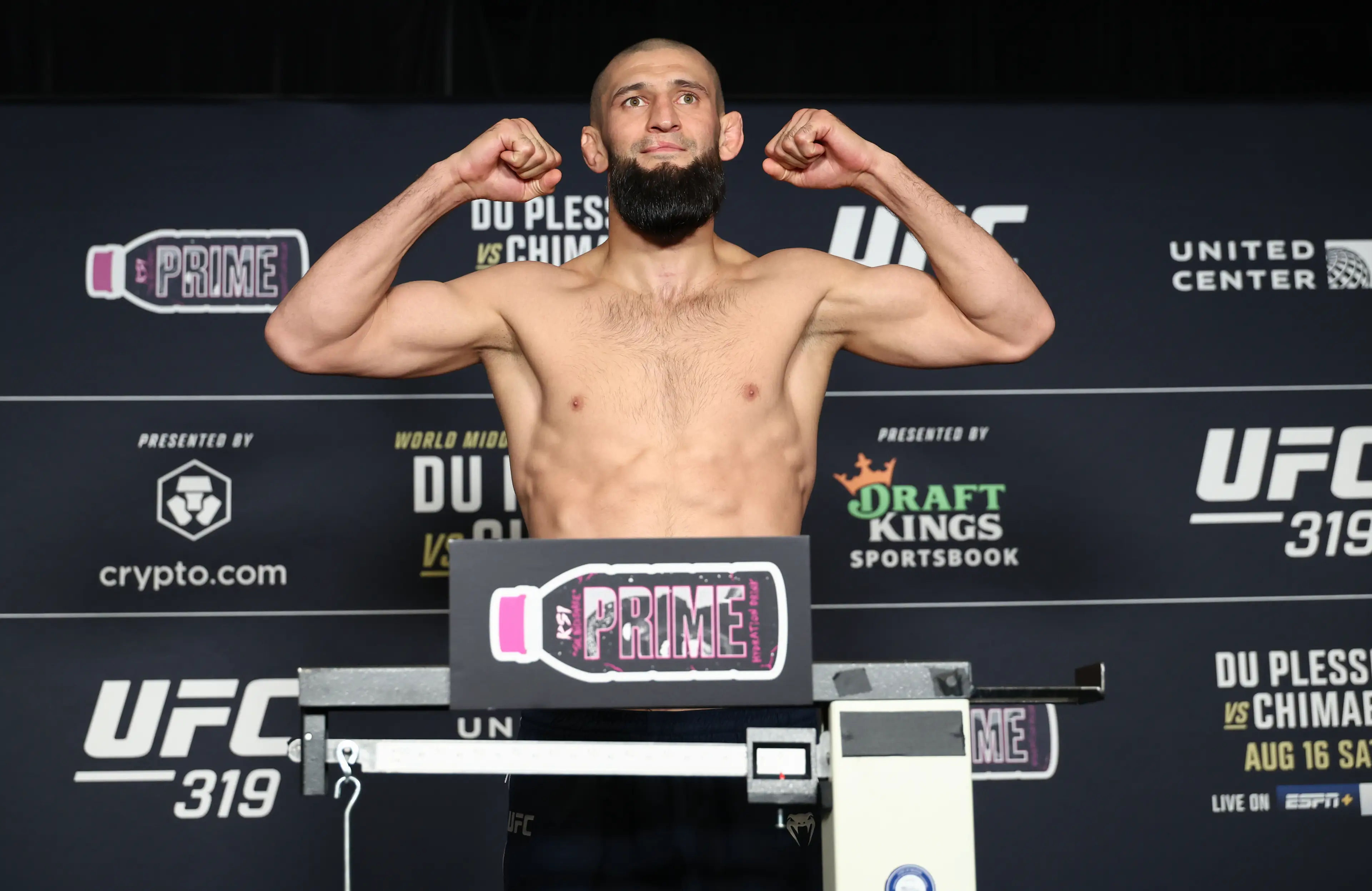 Khamzat Chimaev weighed in under the championship middleweight limit at the official UFC 319 weigh-ins. Image: Getty 