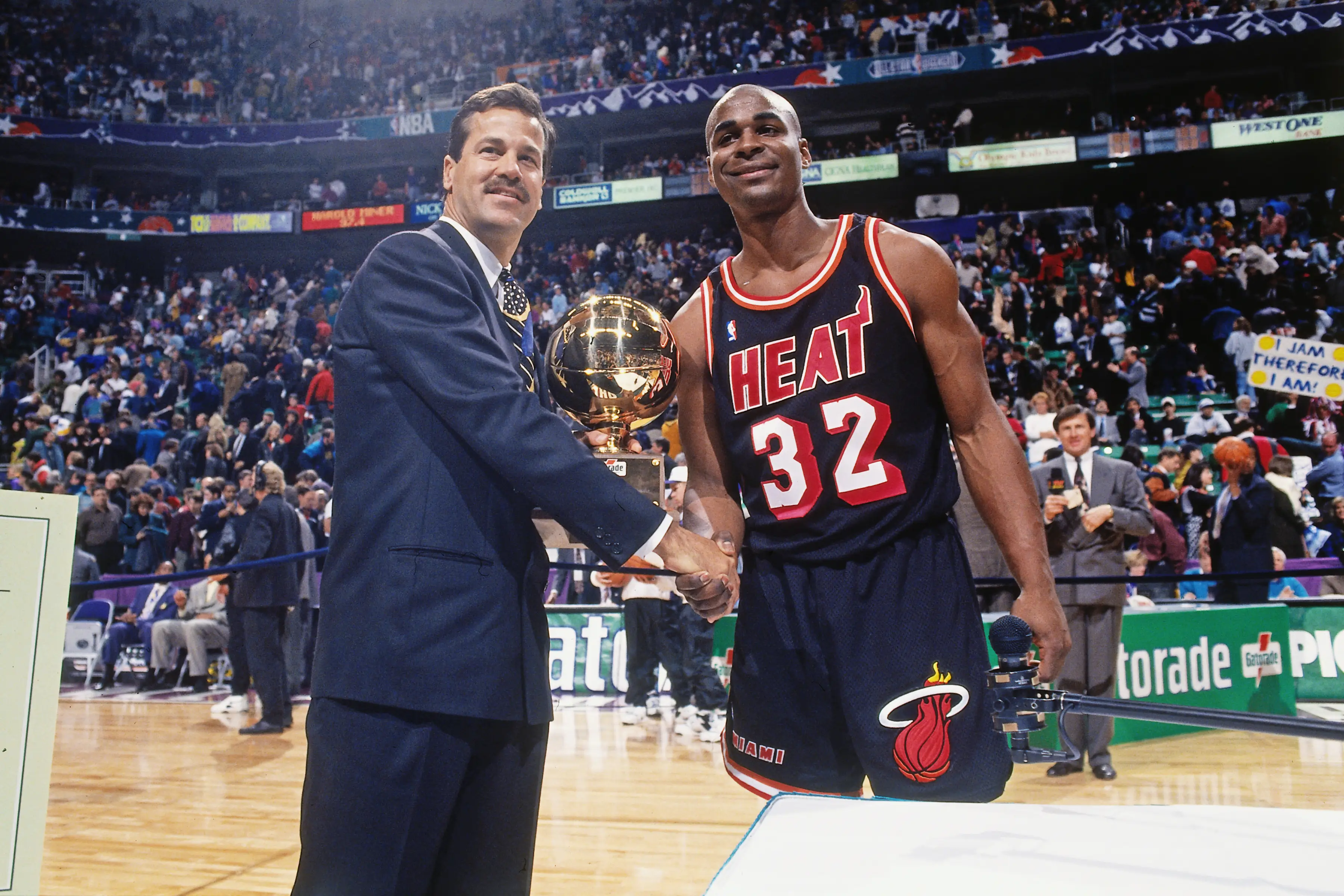 Harold Miner after winning the 1993 NBA Slam Dunk Contest. (Image: Getty)