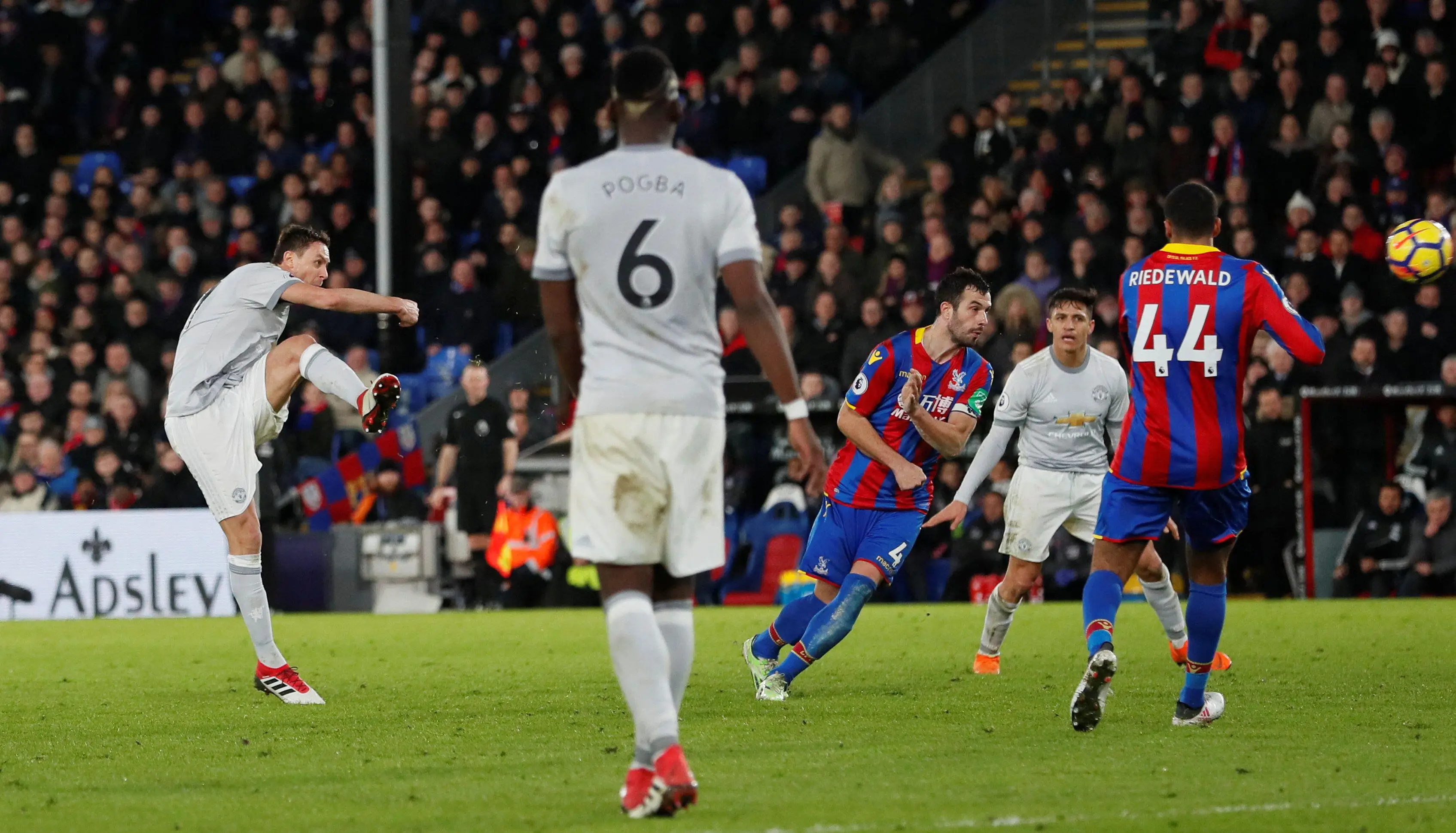 Nemanja Matic scores an beautiful winning goal against Crystal Palace in 2018 |