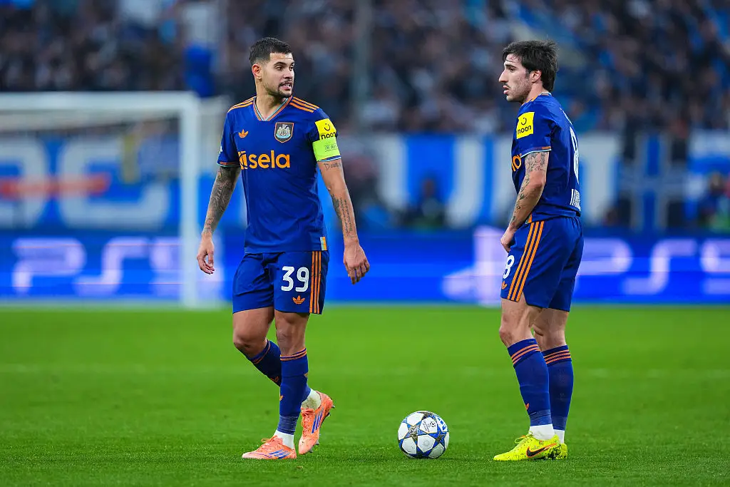 Bruno Guimaraes and Sandro Tonali in action for Newcastle United (Credit:Getty)