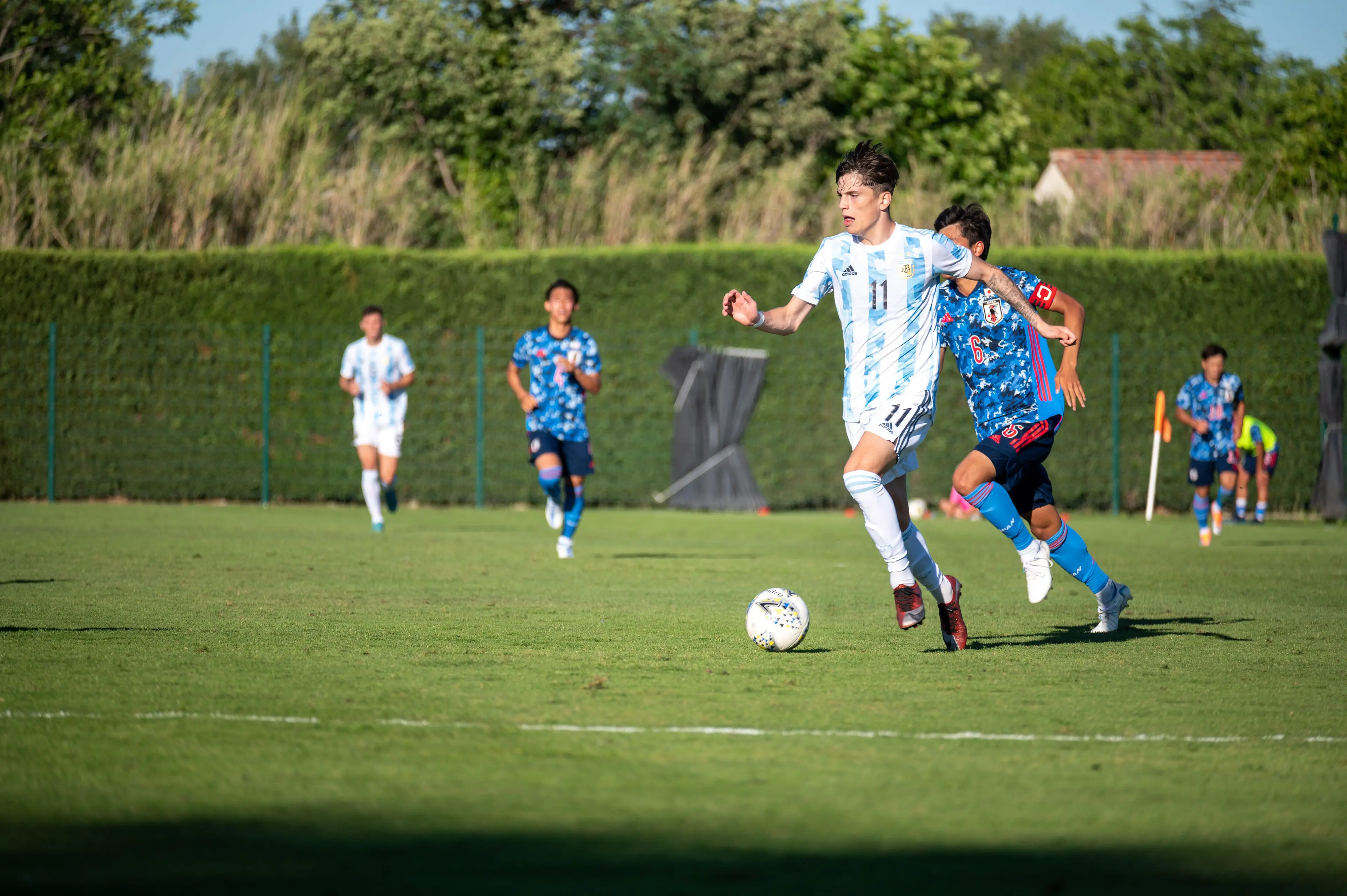 Alejandro Garnacho in action for Argentina's under-20 side. (Alamy)
