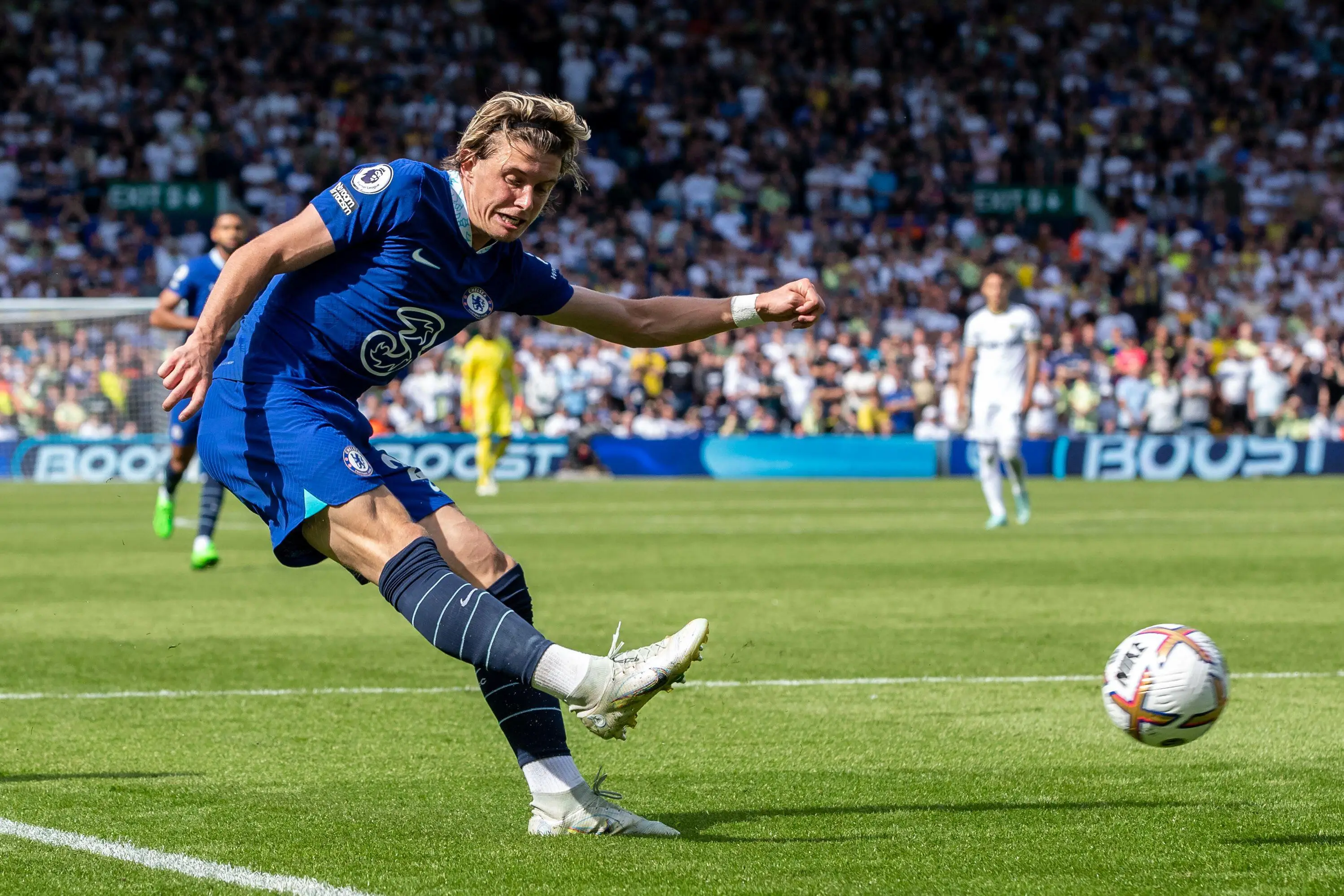 Conor Gallagher taking a shot against Leeds United. (Alamy)
