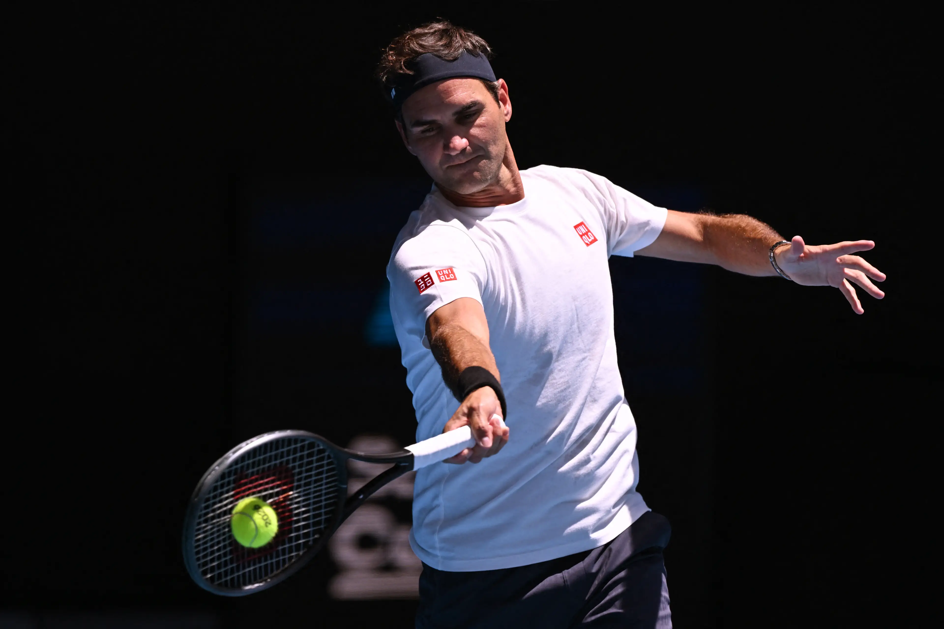 Roger Federer in action against Casper Ruud. Image: Getty