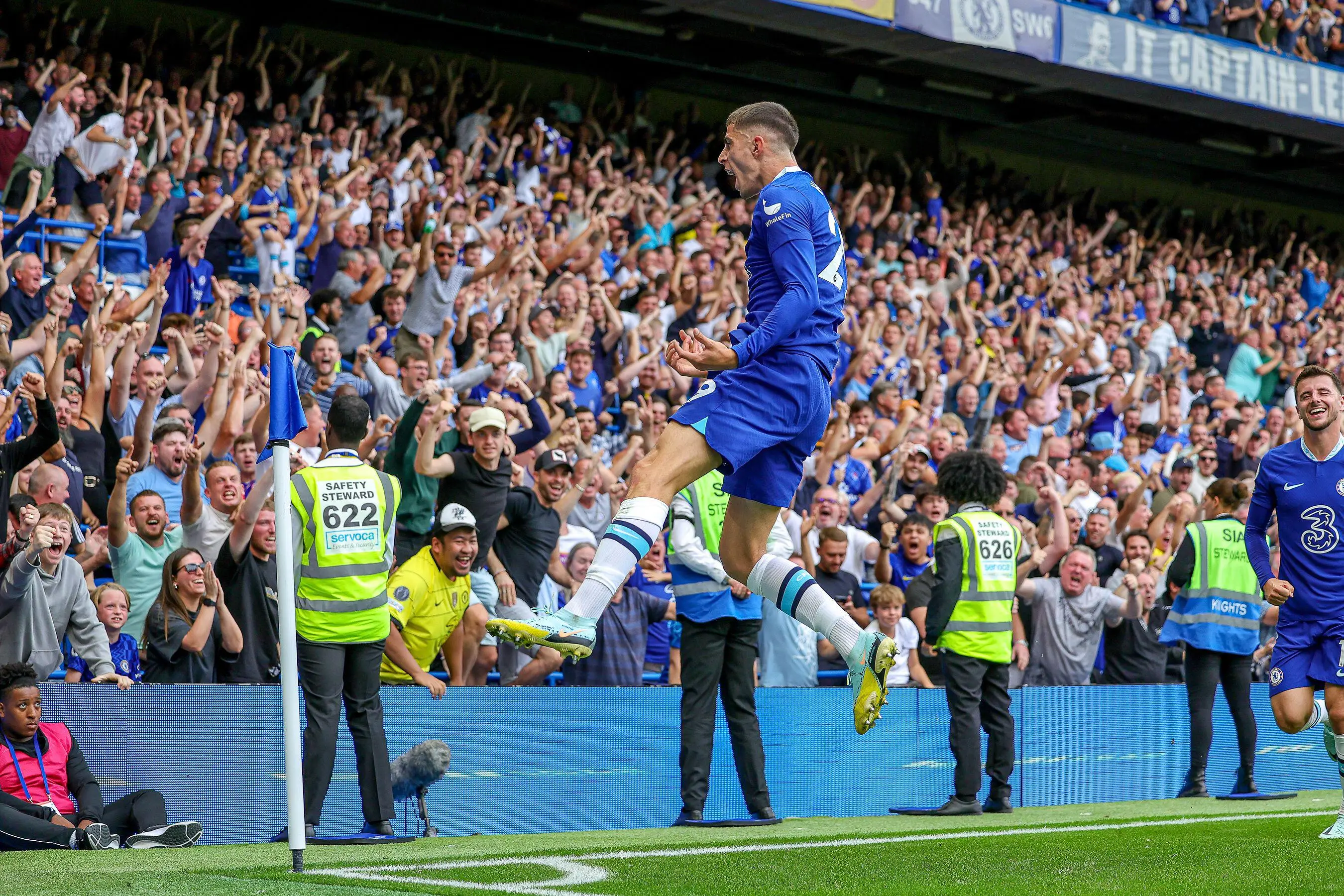 Kai Havertz celebrating his late winner against West Ham. (Alamy)