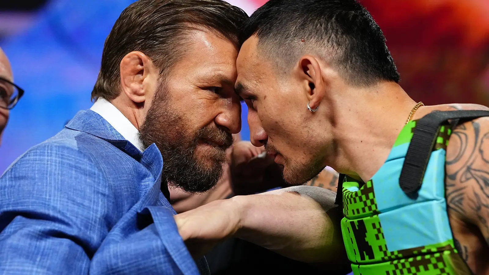 Conor McGregor used 'distance' trick during Max Holloway face-off ahead of UFC 329 bout