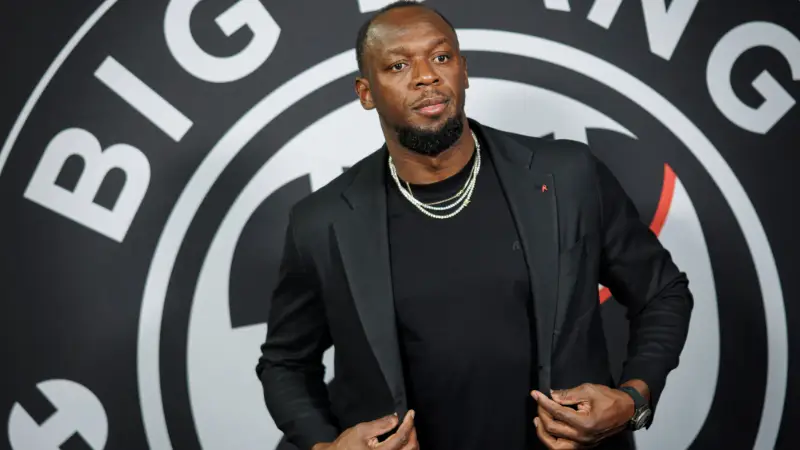 Usain Bolt was branded 'a horrible neighbour' in brutal online rant which was removed