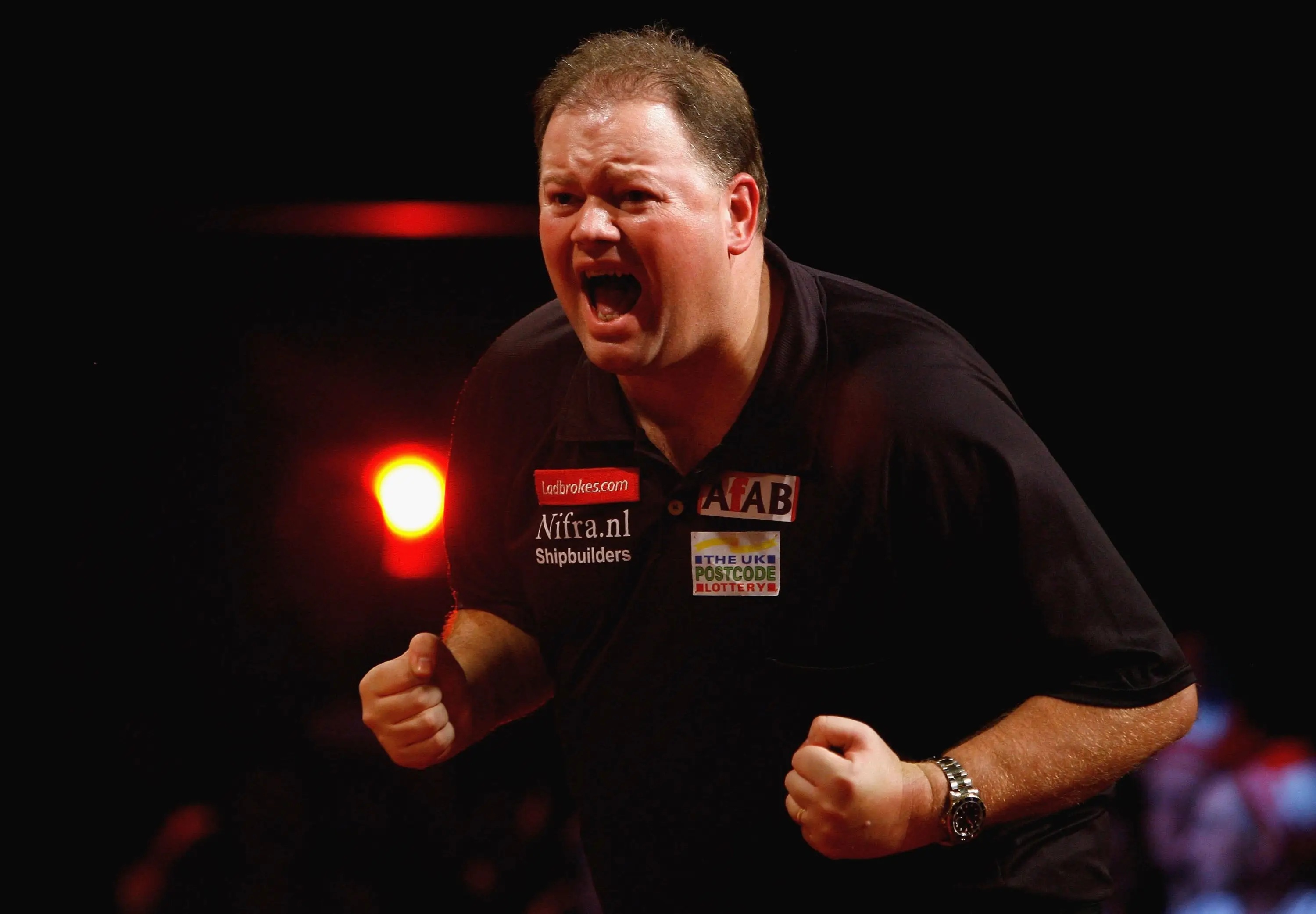 Raymond van Barneveld beat Phil Taylor in the 2007 World Darts Championship final. Image: Getty 