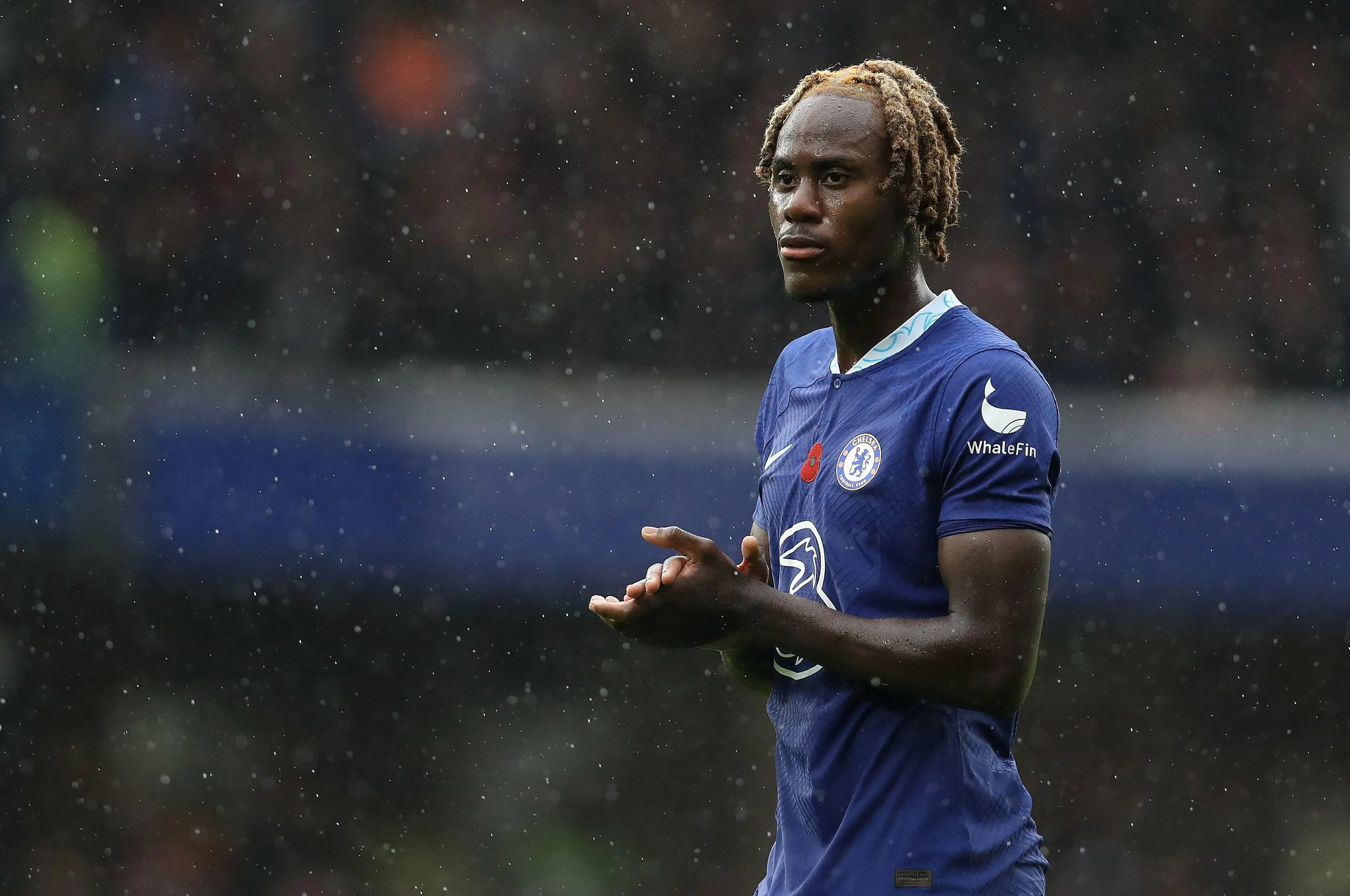Trevoh Chalobah of Chelsea applauds the crowd after during the Premier League match at Stamford Bridge. (Alamy)