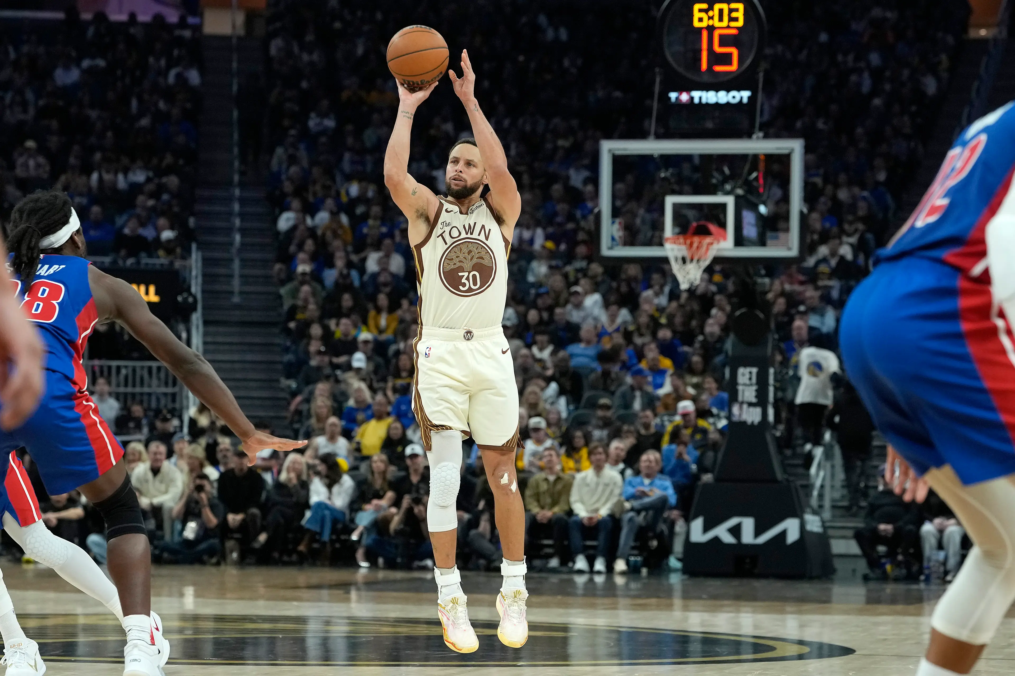 Steph Curry in action for the Golden State Warriors. Image: Getty