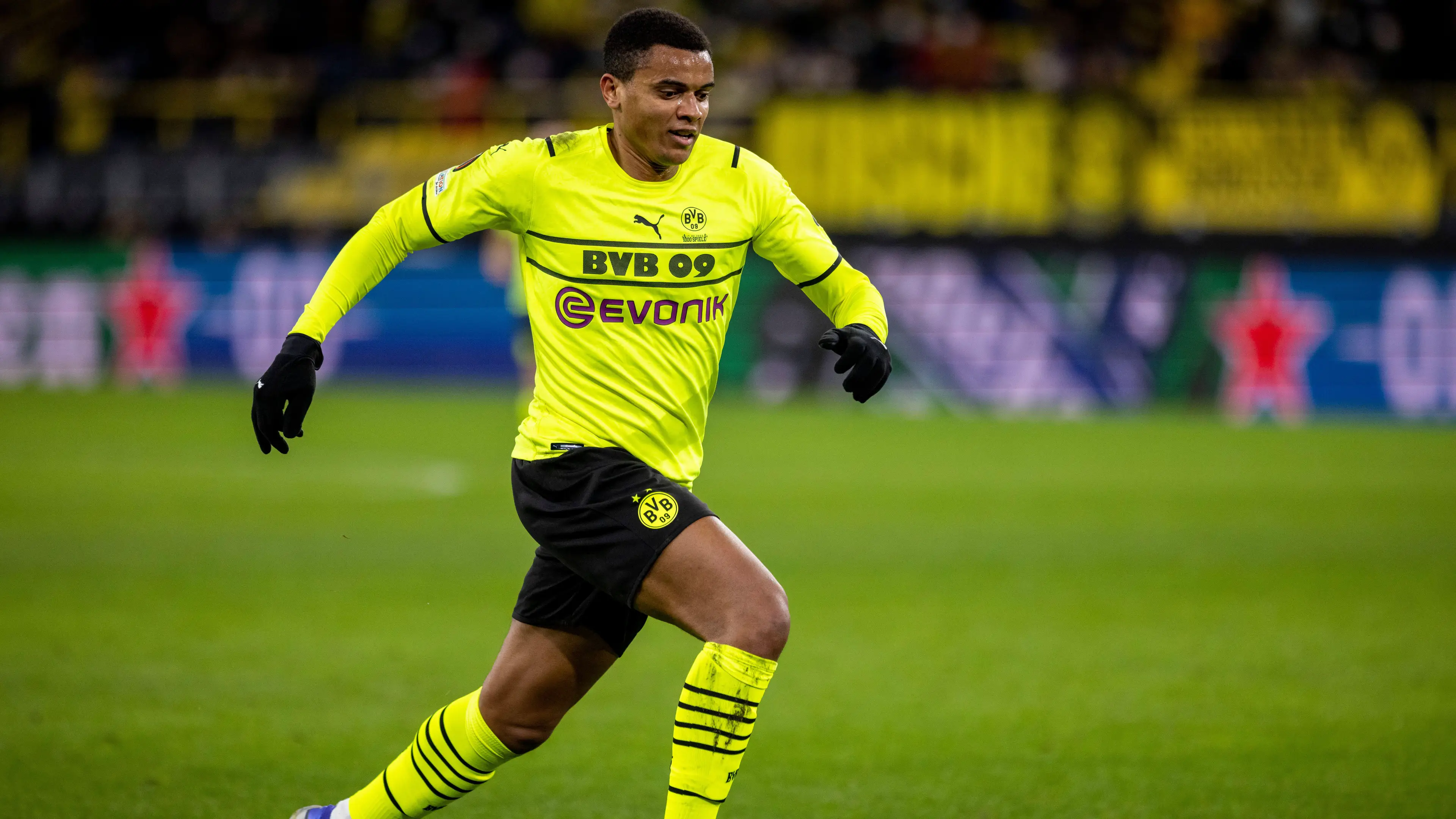 Manuel Akanji for Borussia Dortmund (Image: Moritz Müller/Alamy)