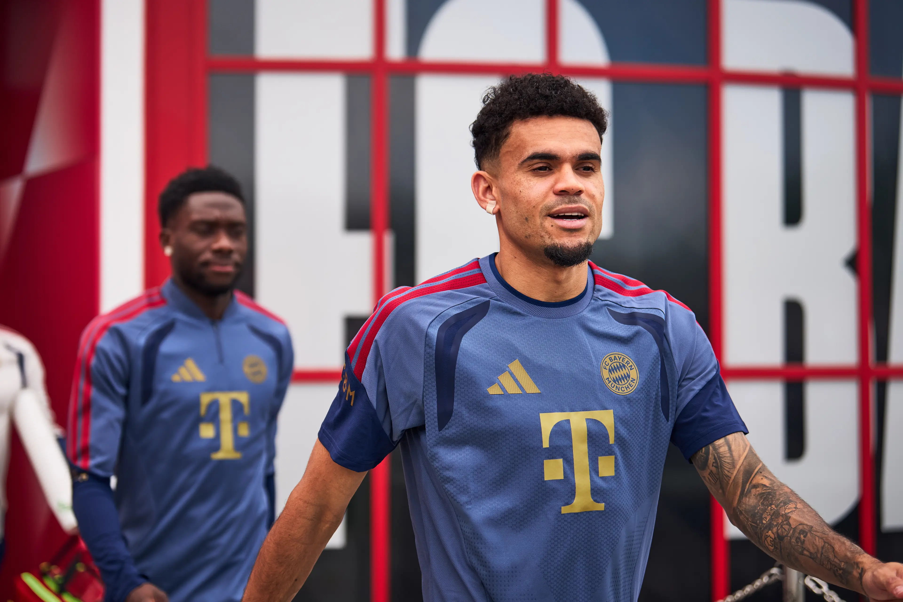 Luis Diaz sported the adhesive tape. Image: Getty