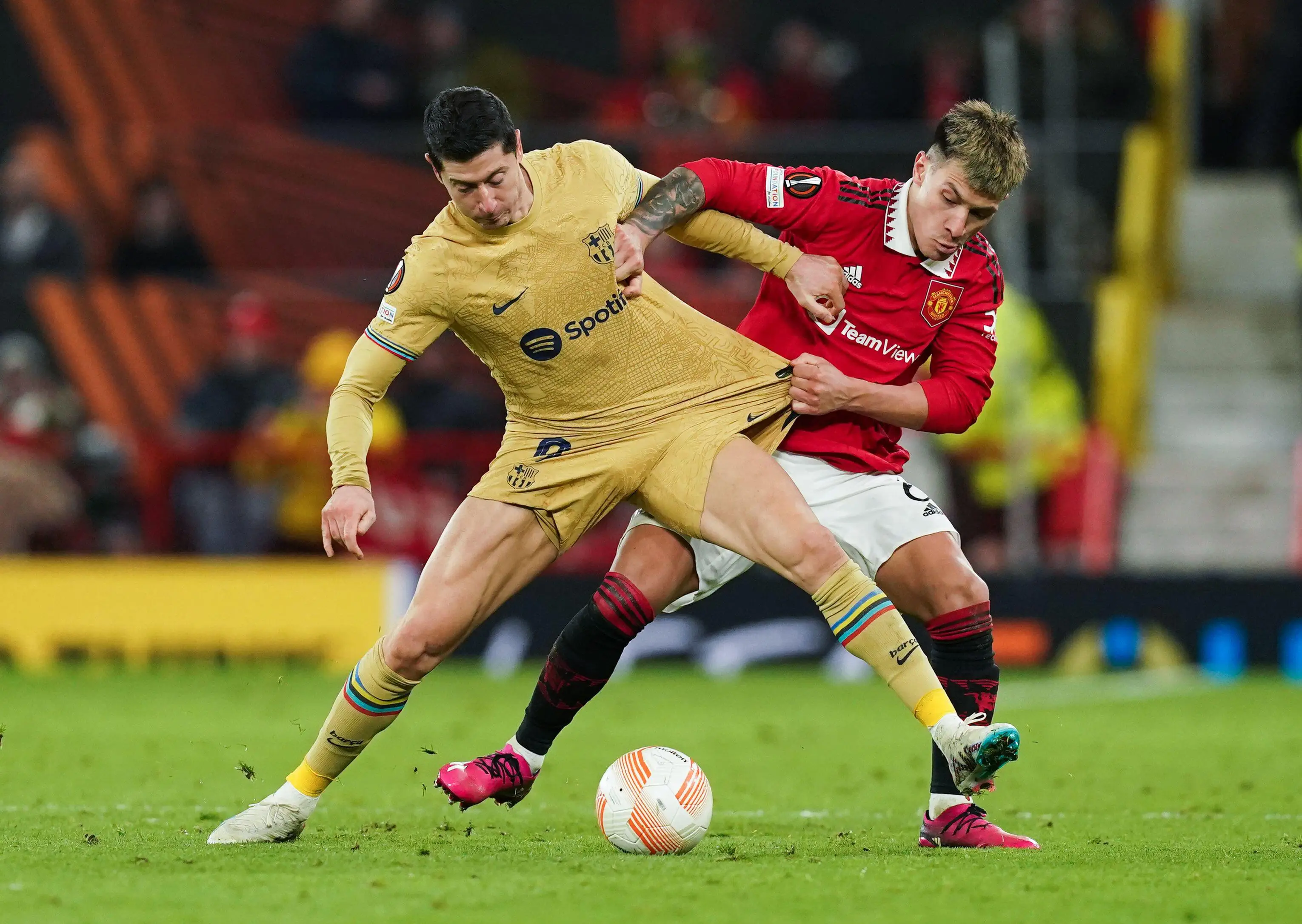 Lewandowski couldn't get the better of United's defence twice. (Alamy)