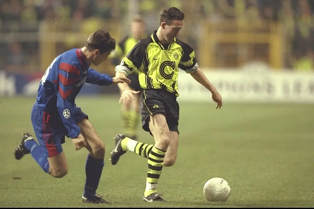 Paul Lambert in action for Borussia Dortmund (Credit:Getty)