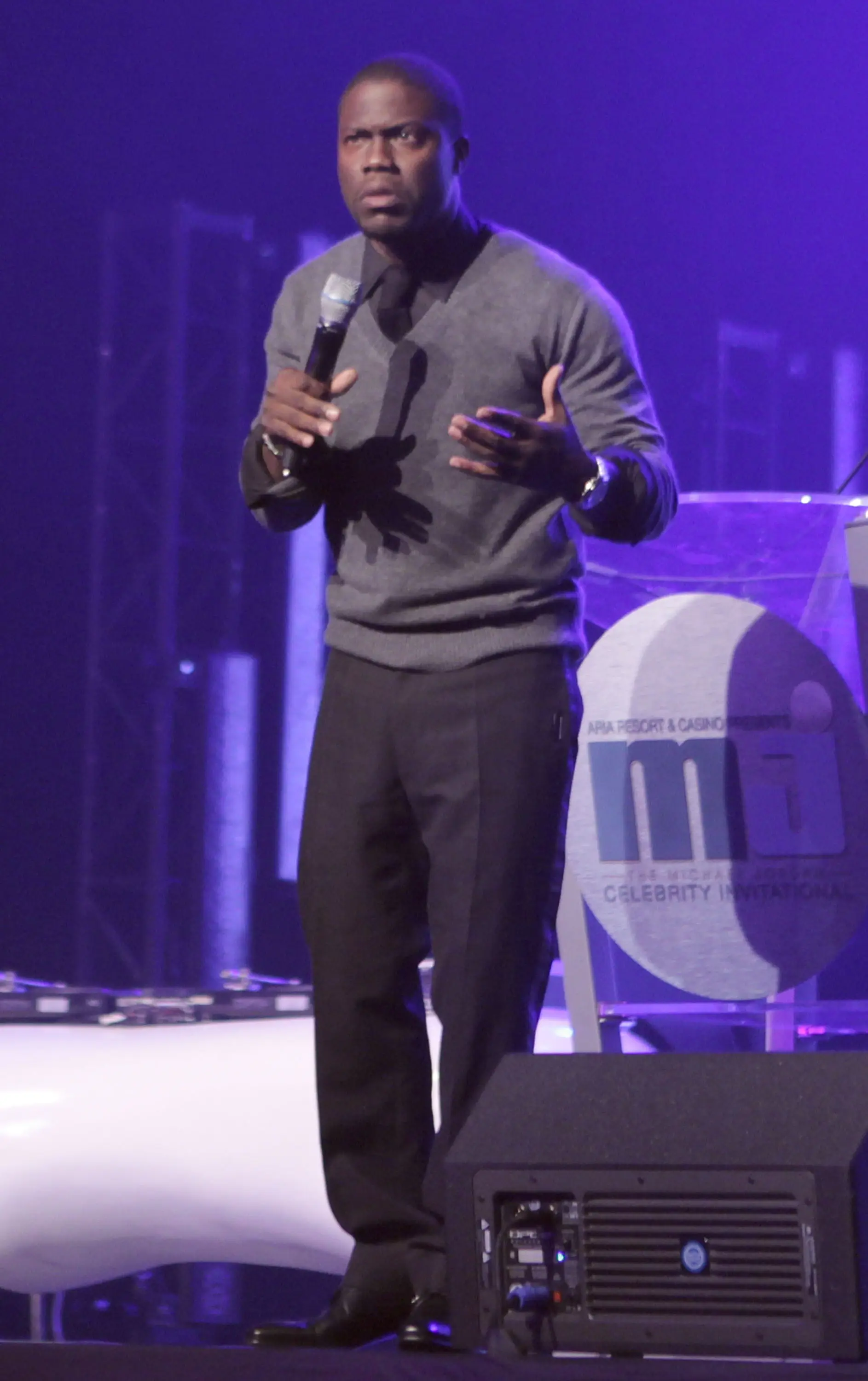 Kevin Hart performs at the 10th annual Michael Jordan celebrity invitational celebration. Image: Getty
