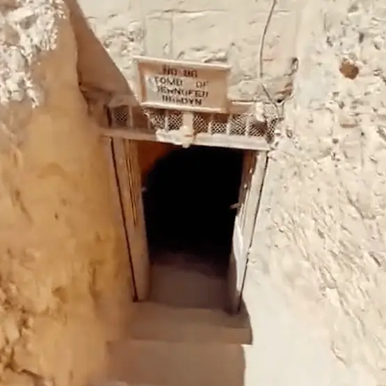 People mind-blown after TikToker ventures inside one of the most preserved tombs found in Egypt