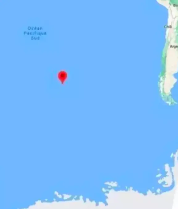 The nearest humans on the island are astronauts / Google Maps