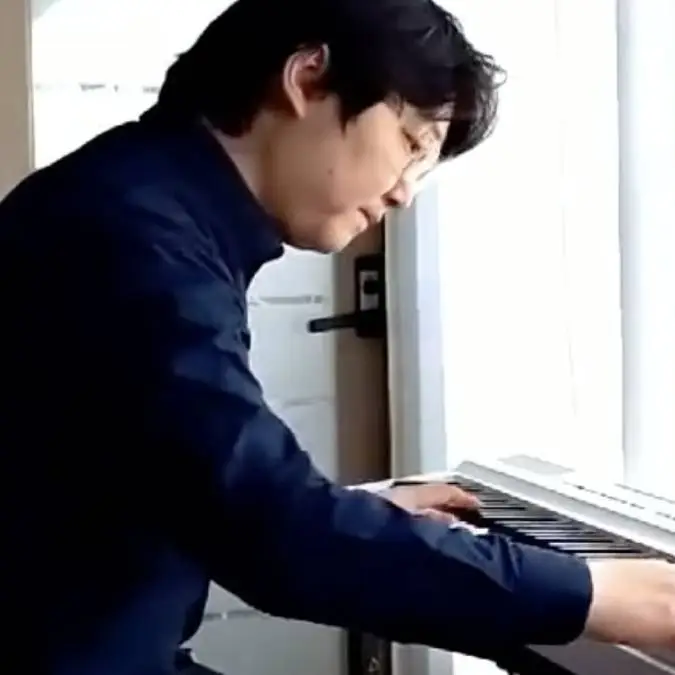 Instagram / YoungHoon Kim