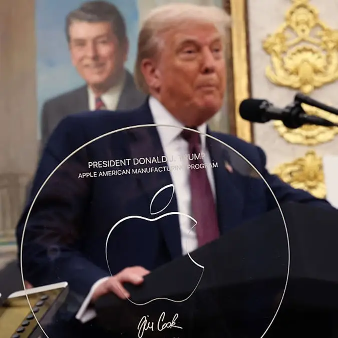 Apple CEO Tim Cook gifts 'unique' statue to Donald Trump made with 24K gold before $2.5b announcement