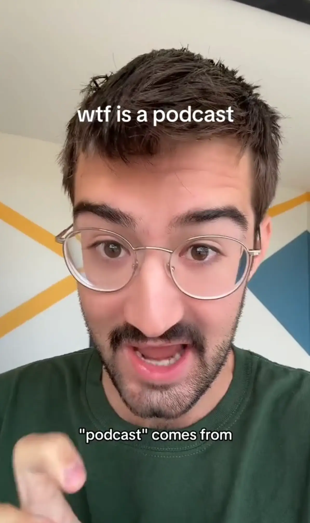 The TikToker explained the origin of the word 'podcast' (TikTok/@etymologynerd)