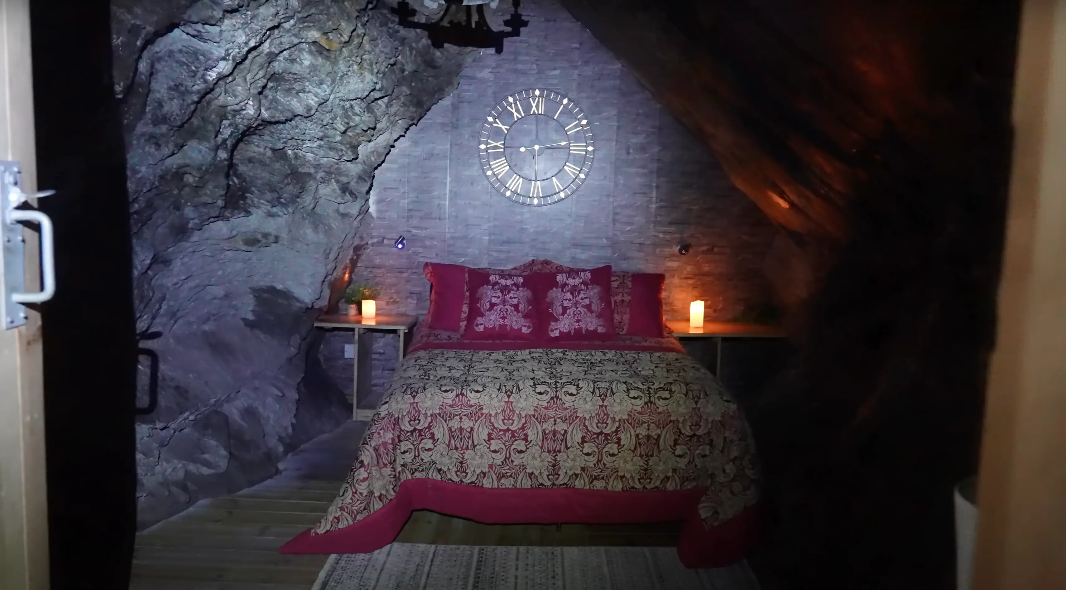 The Airbnb can be found in an abandoned mine (YouTube/@OffTheH00k)