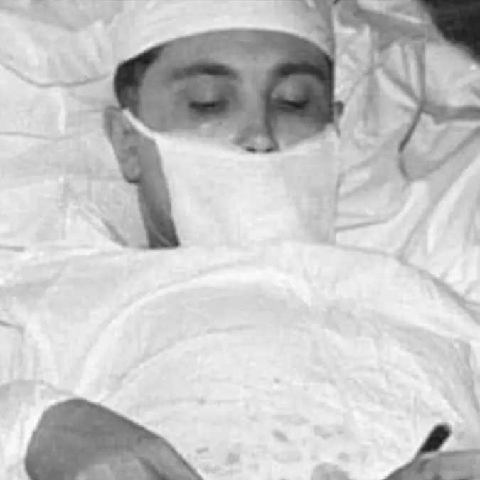 Incredible story of surgeon who saved own life performing own appendix surgery whilst trapped in Antarctica