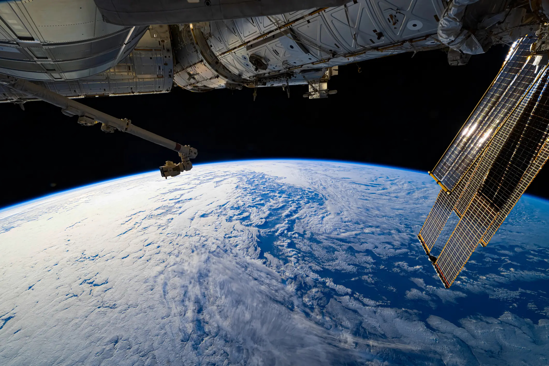 Astronauts have performed the first x-ray in space (Roberto Machado Noa/Getty)