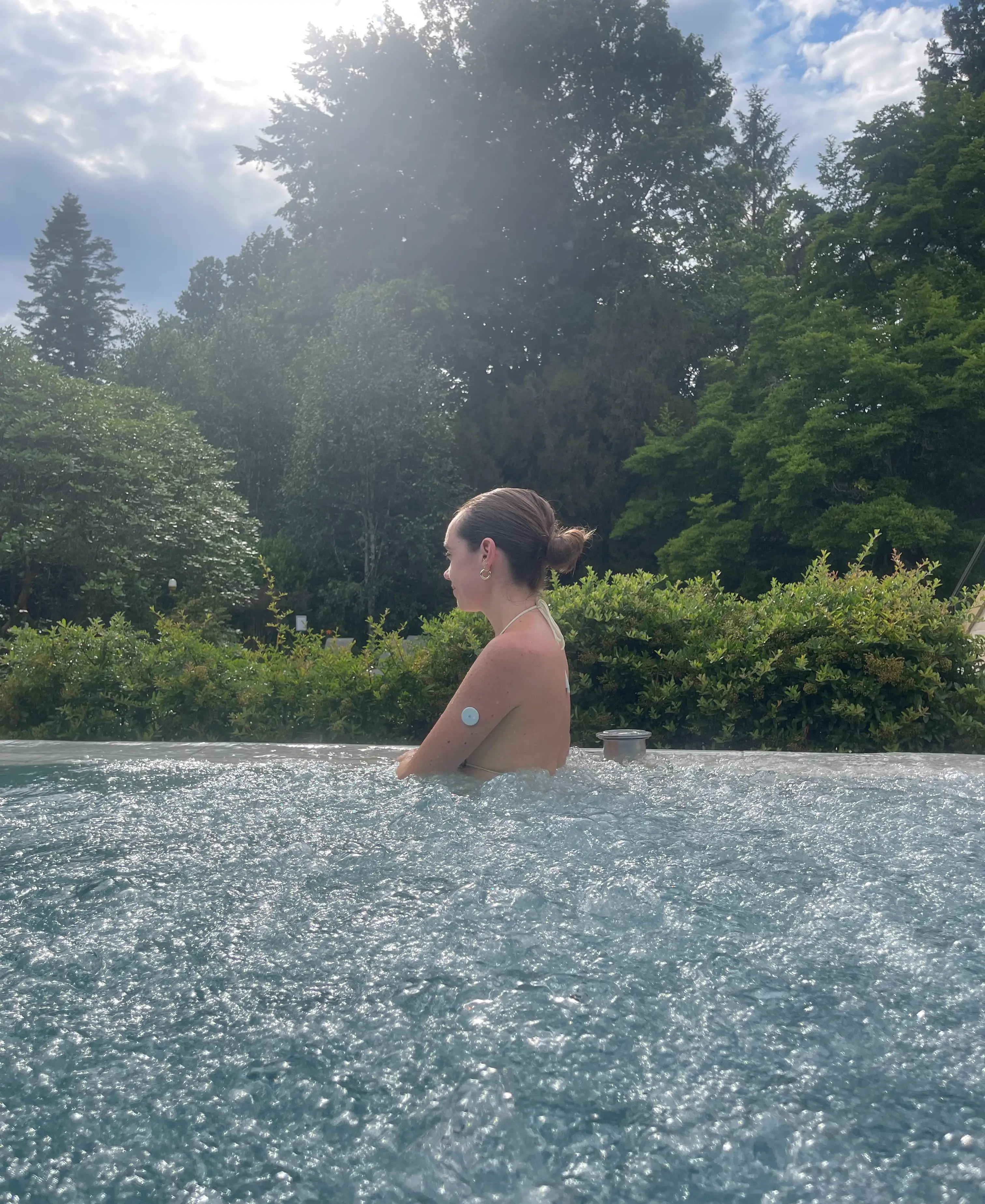 Yes, the glucose monitor is waterproof (LADbible Group)