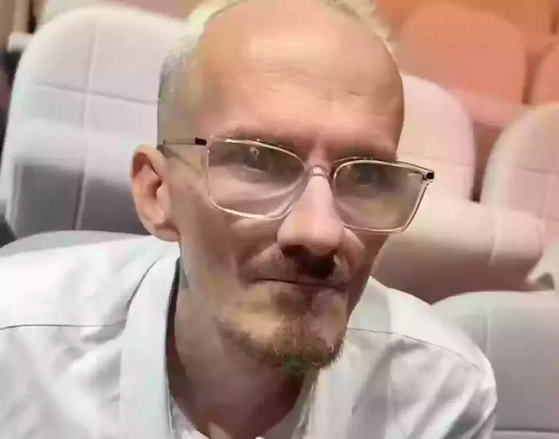 Authorities found him dead in his bed at home, still streaming (Instagram/jeanpormanove)