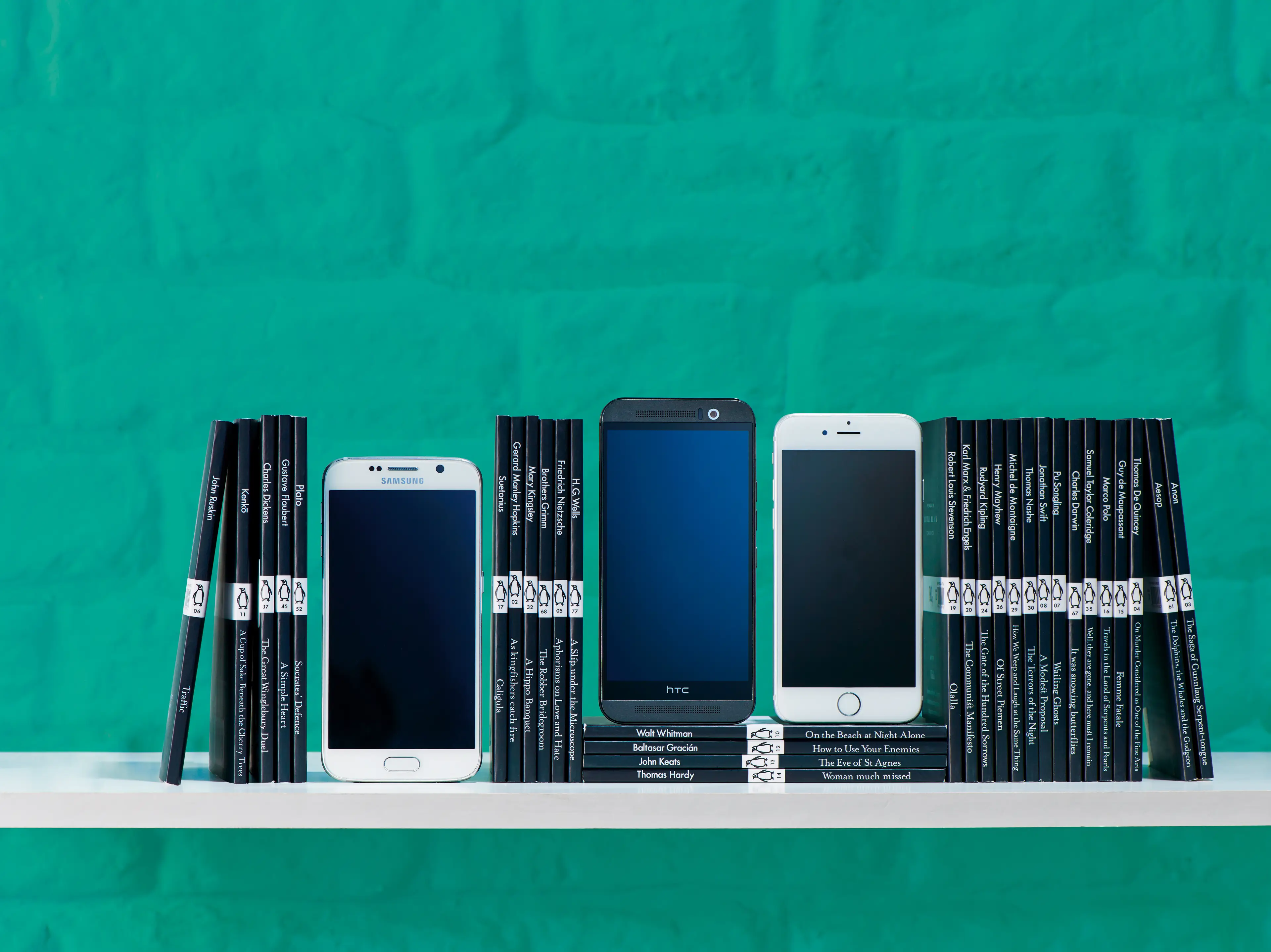 There's an important reason you shouldn't text between Android and Apple (T3 Magazine / Contributor / Getty)