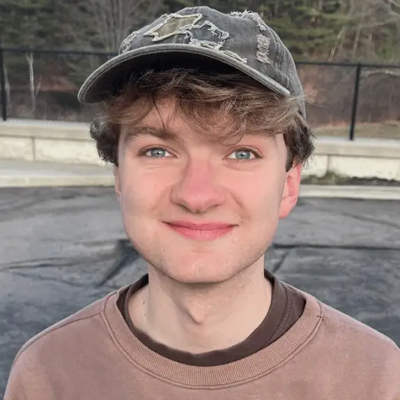 Instagram / @tommyinnit / @loganpaul