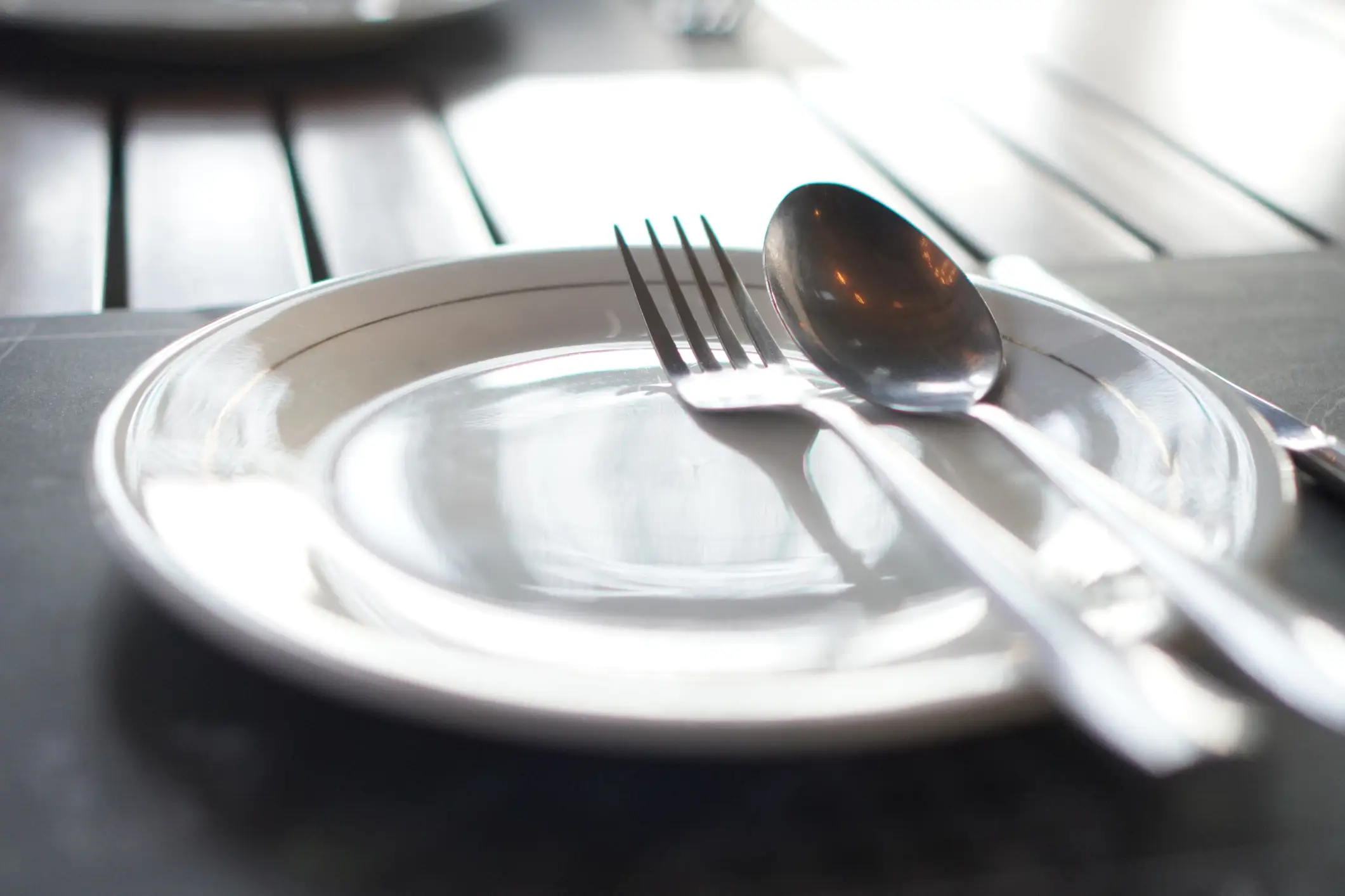 Breakfast omission is linked to various adverse health effects (Penpak Ngamsathain/Getty Images)