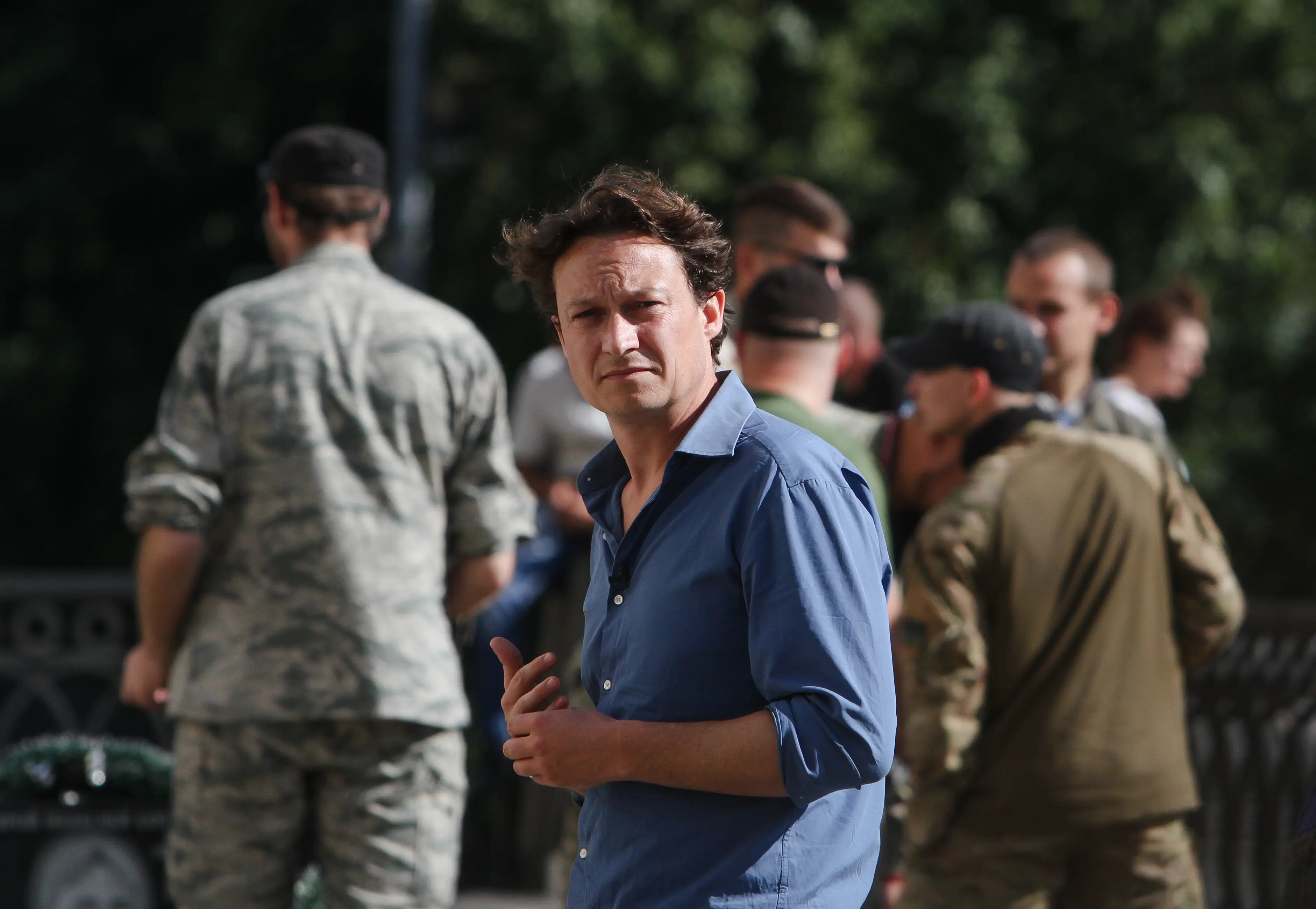 Journalist Gabriel Gatehouse waiting for interview (NurPhoto / Getty)
