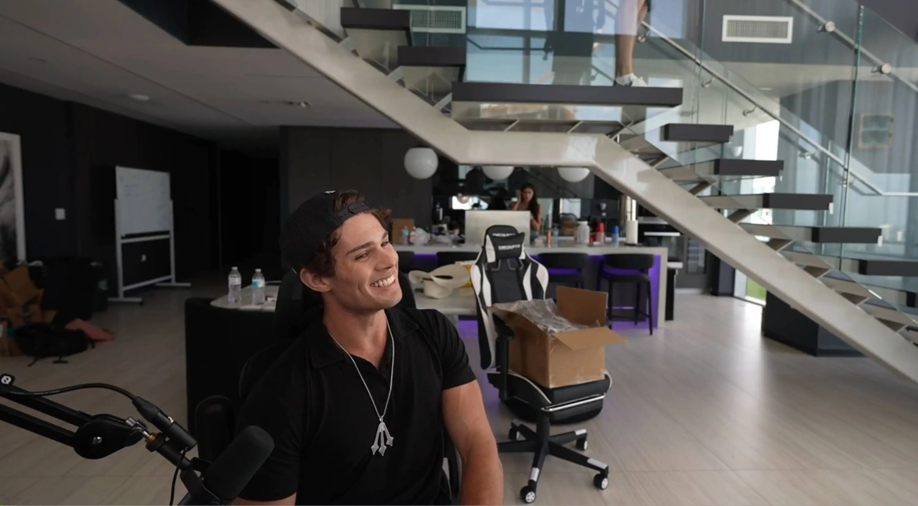 Peters is known for controversial streams and promoting 'looksmaxxing' (Kick / Clavicular)