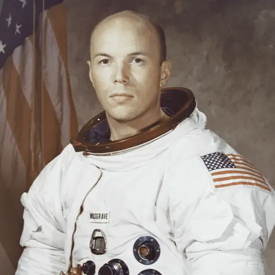 Bettmann / Contributor / Getty / reddit / u/MartianXAshATwelve