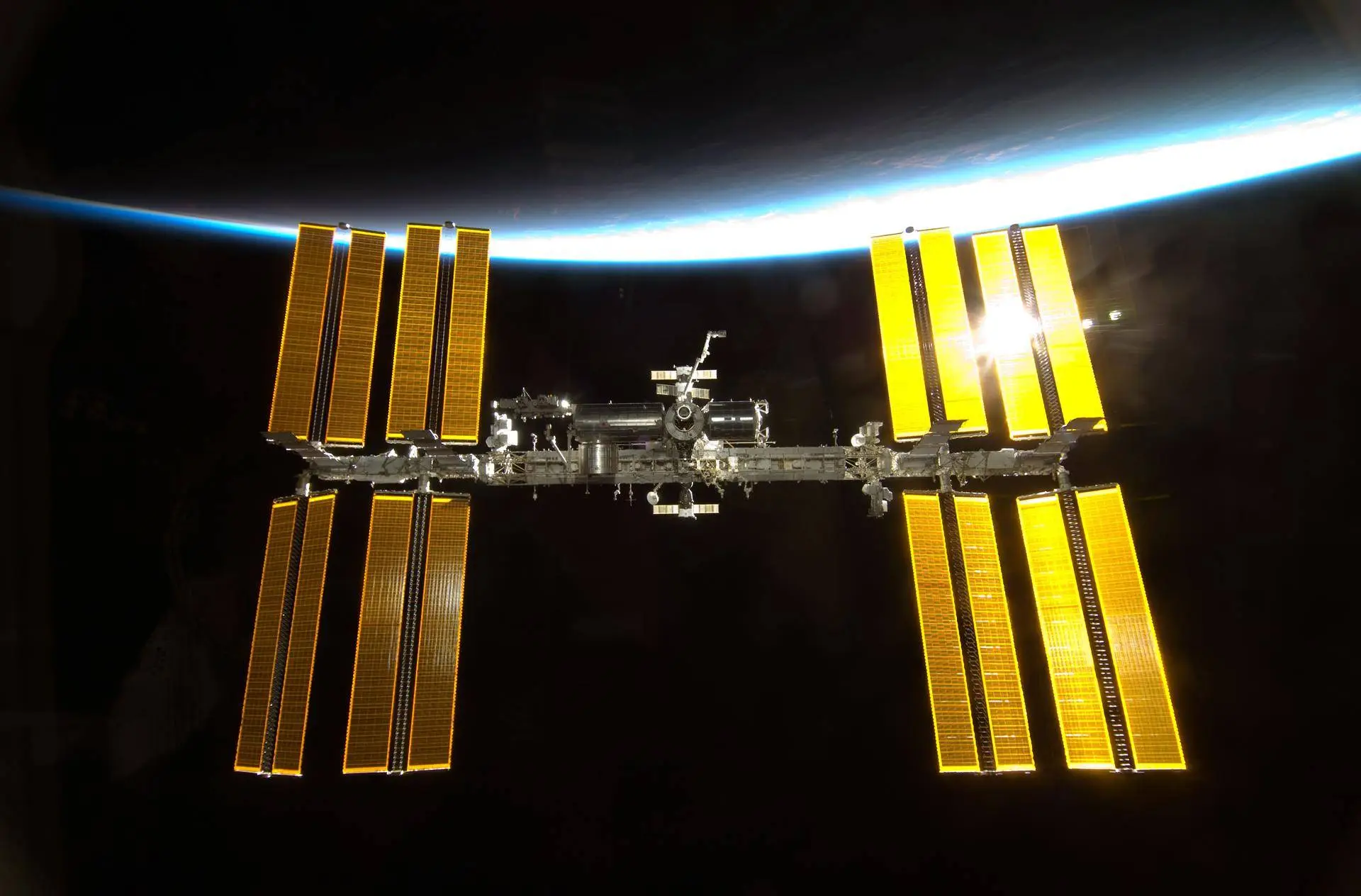 There are concerns about dropping the ISS into the ocean (NASA)