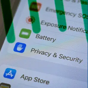 Quick ‘safety check’ feature all iPhone users should know about has a super important purpose