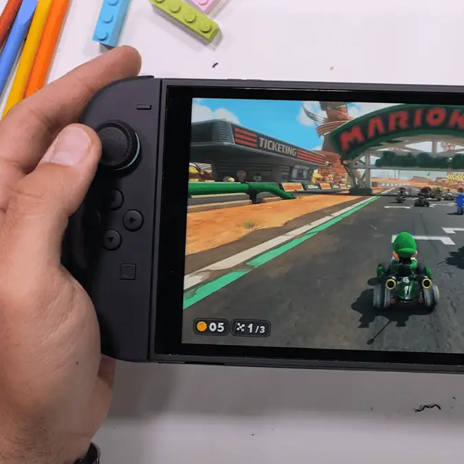 JerryRigEverything / YouTube