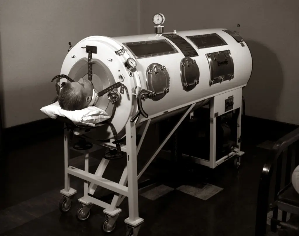 Iron lung machines were used to assist breathing for people with polio, although few remain in active use across the world (H. Armstrong Roberts/ClassicStock/Getty Images)