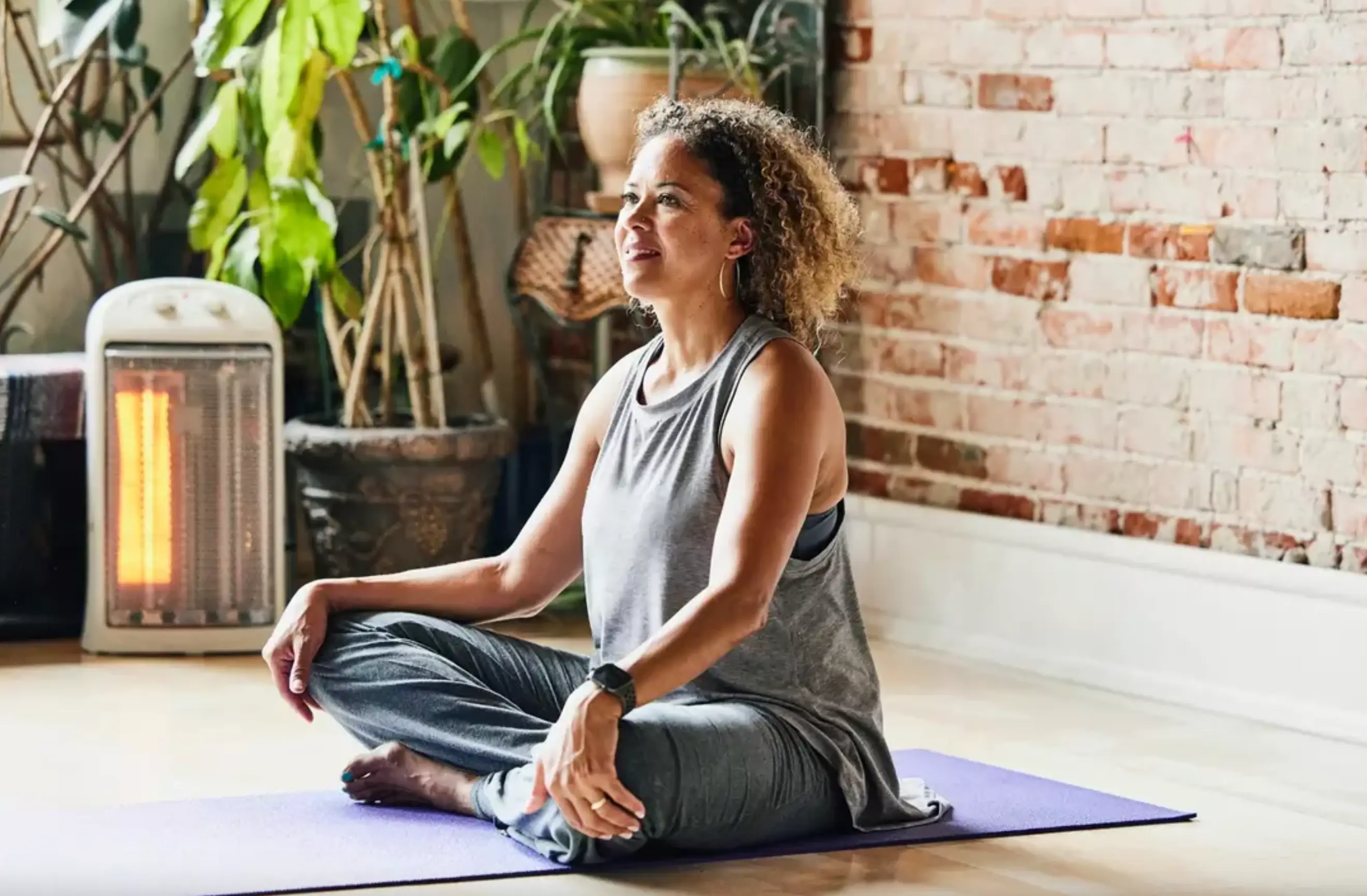 A perfect score means you can get up from this position without using your hands or knees (Thomas Barwick/Getty Images)