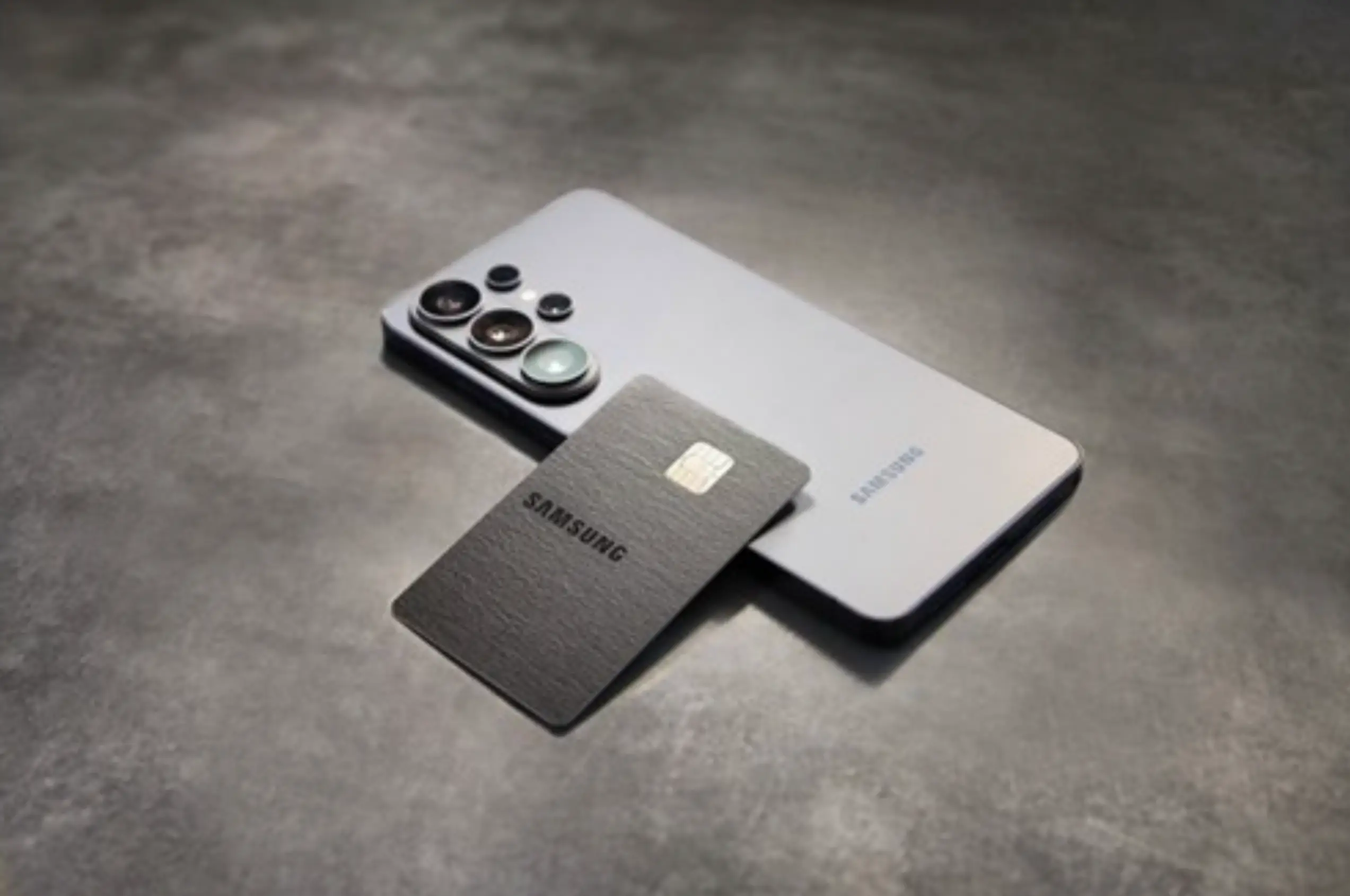 Many people have taken to social media to share their reactions to the Samsung Galaxy Card (Samsung)