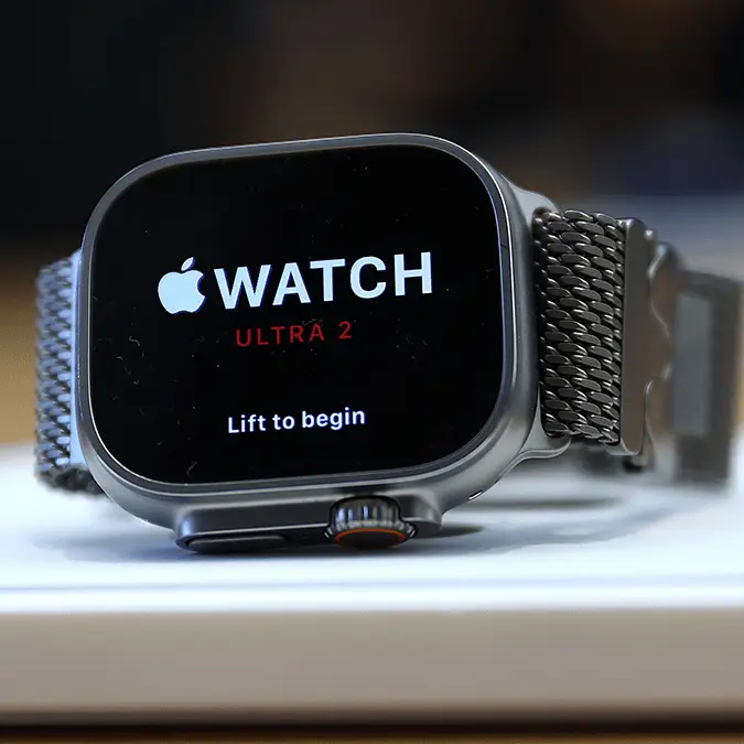 Man issues warning to anyone who wears an Apple Watch amid lawsuit