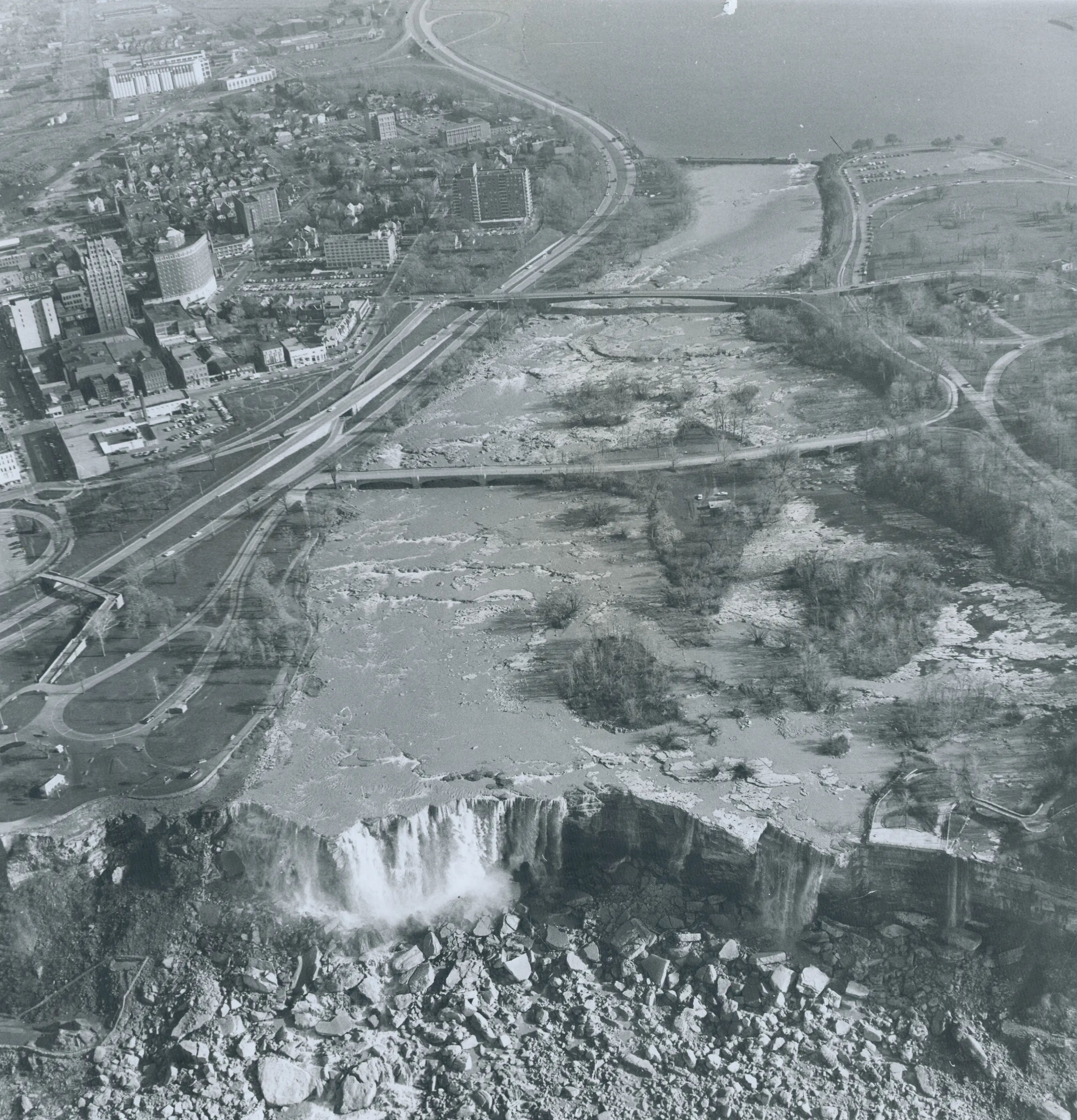 The American Falls were drained in 1969 (Bob Olsen / Contributor / Getty)