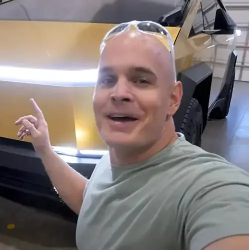 YouTube/@JerryRigEverything