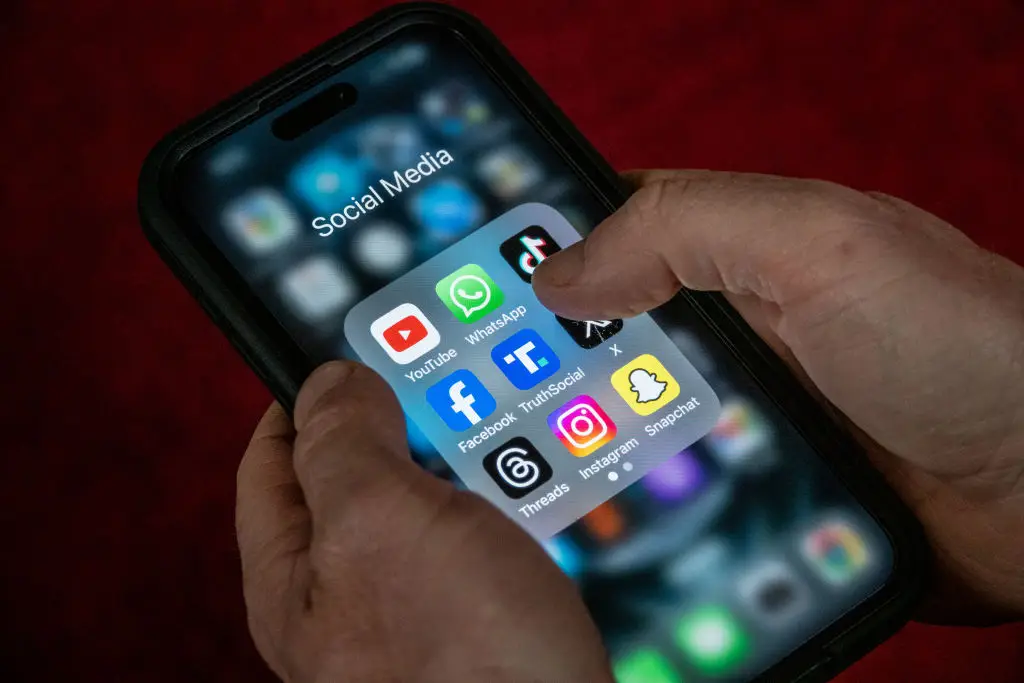 The 'Hi mum...' scam is making a resurgence (Anna Barclay / Contributor / Getty)