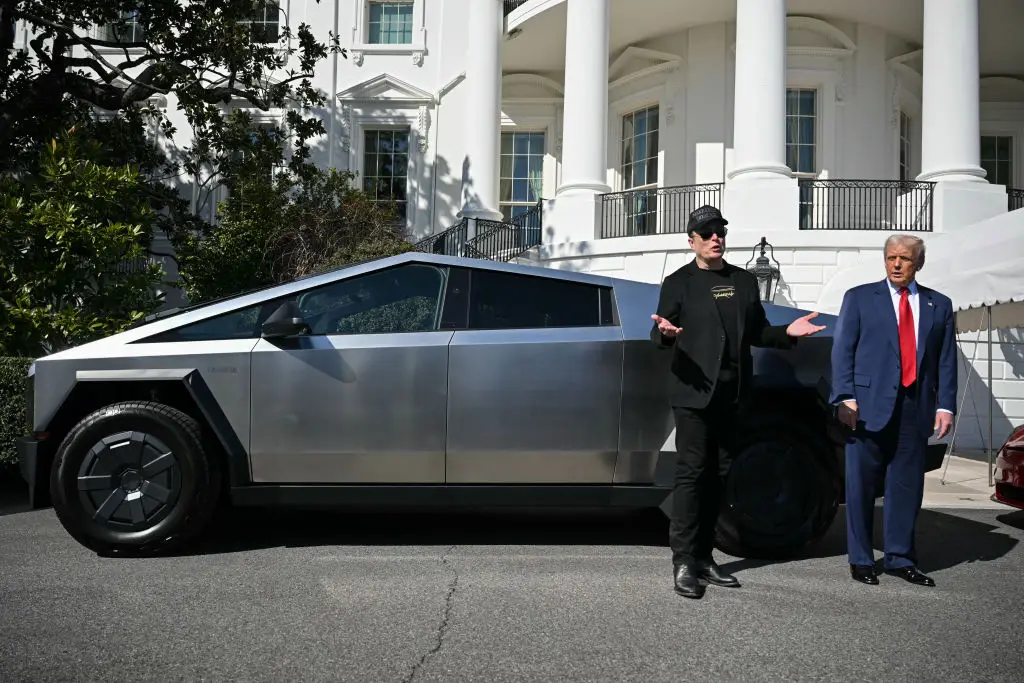 Even a photo op with the president wasn't enough to save Tesla from further declines (Mandel Ngan/AFP via Getty Images)