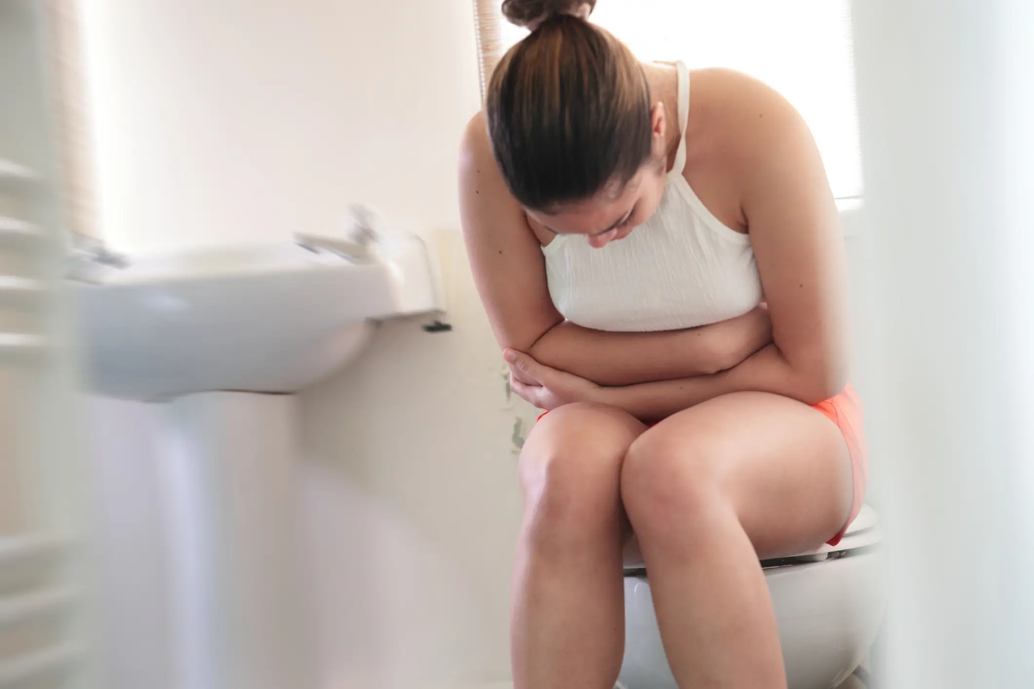Toilet troubles are an early sign of potential colorectal cancer (Peter Cade / Getty)