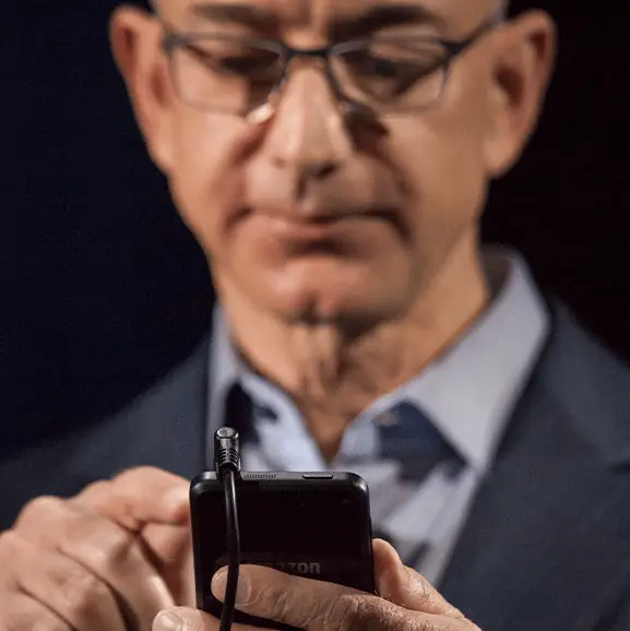 Jeff Bezos called Amazon customer service in the middle of a meeting and it was 'uncomfortable'