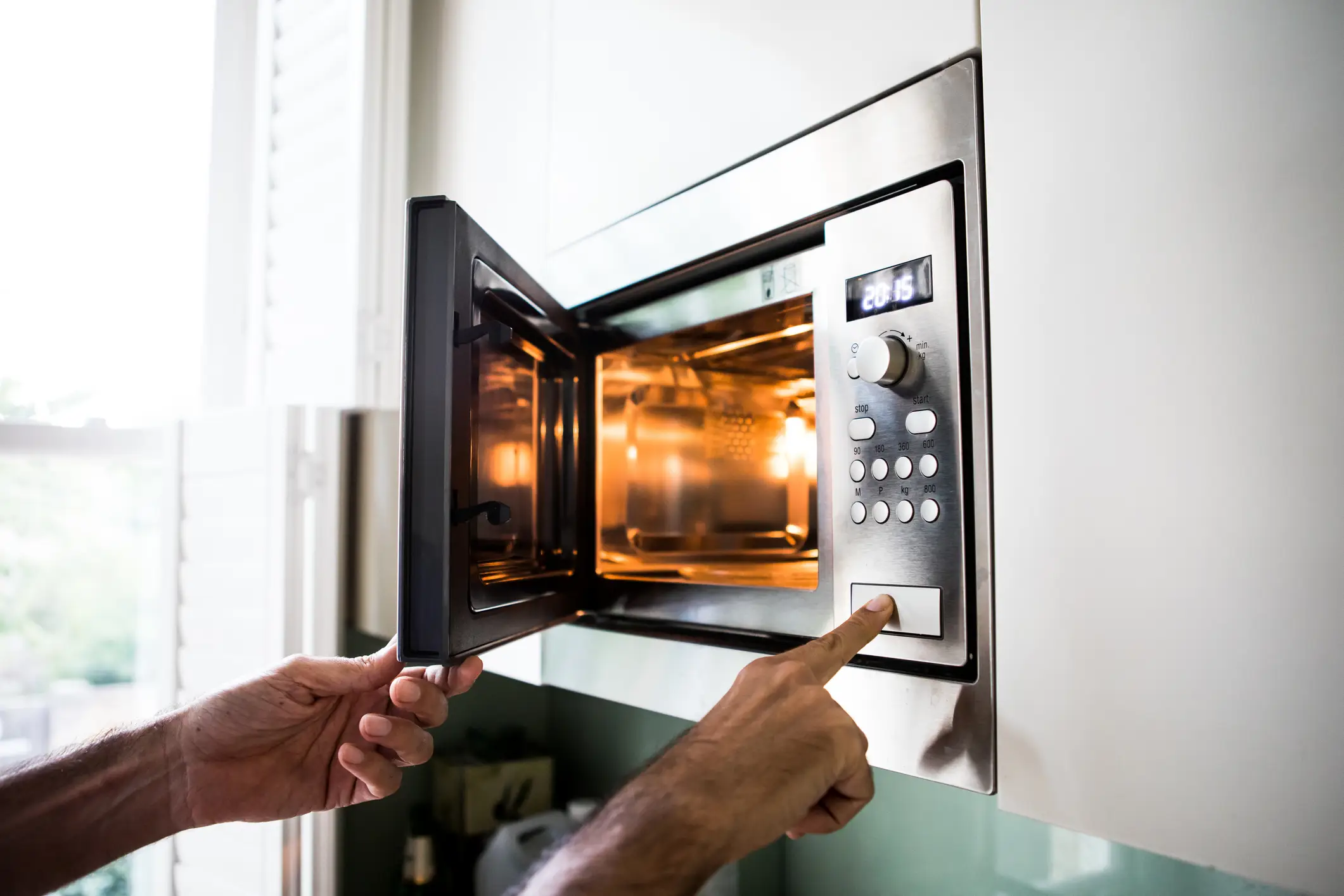 Radiation-resistant bacteria is thriving in microwaves (Basak Gurbuz Derman/Getty Images)