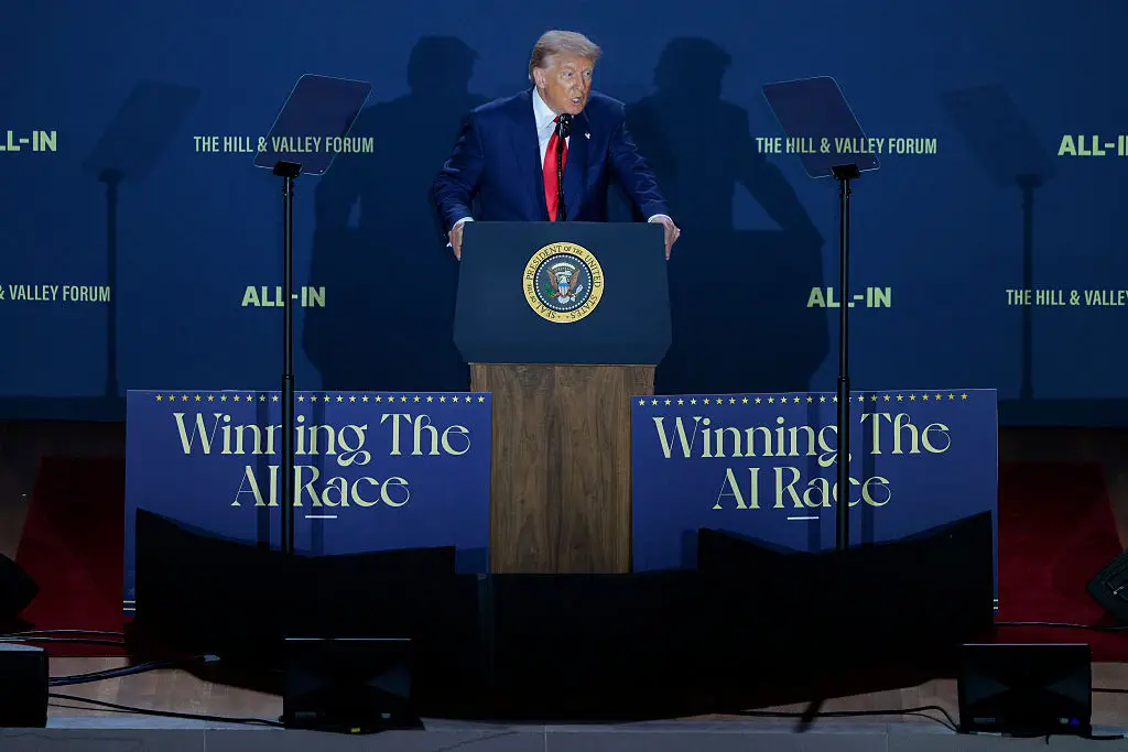 President Trump aims to harness the power of America's leading tech companies to fight international crime and lead global warfare (Chip Somodevilla/Getty Images)